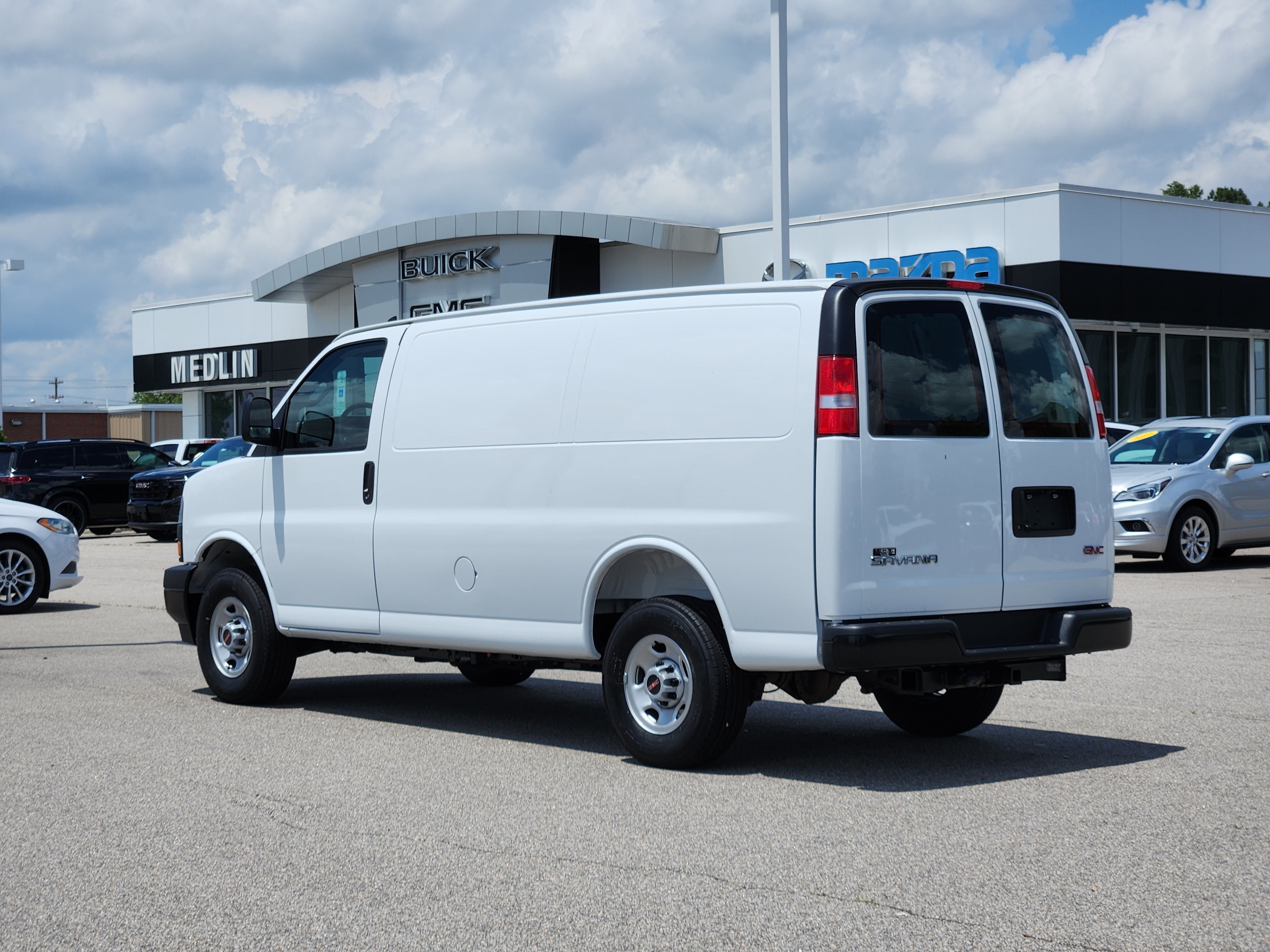 2025 GMC Savana 2500 Work Van