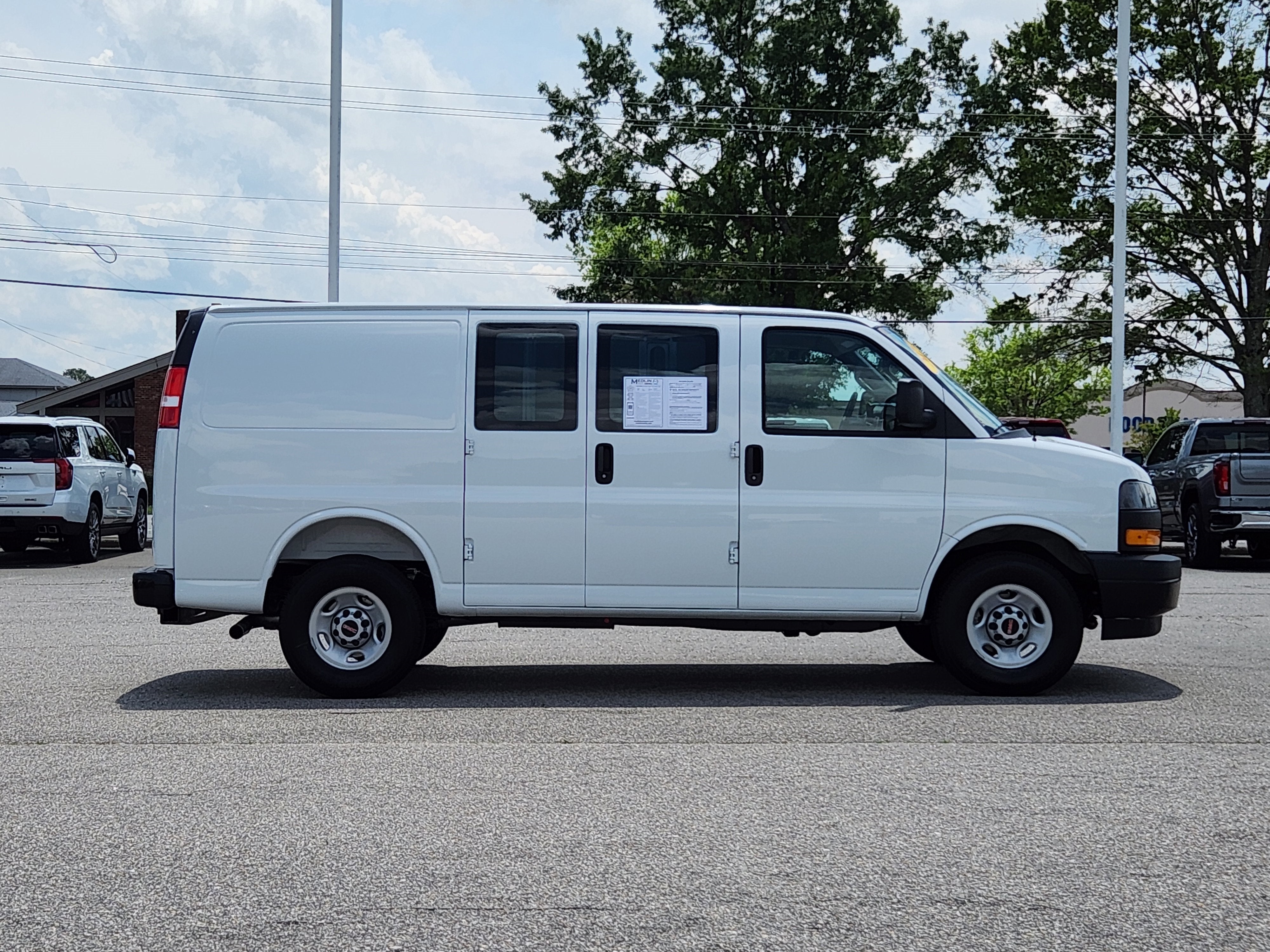2025 GMC Savana 2500 Work Van