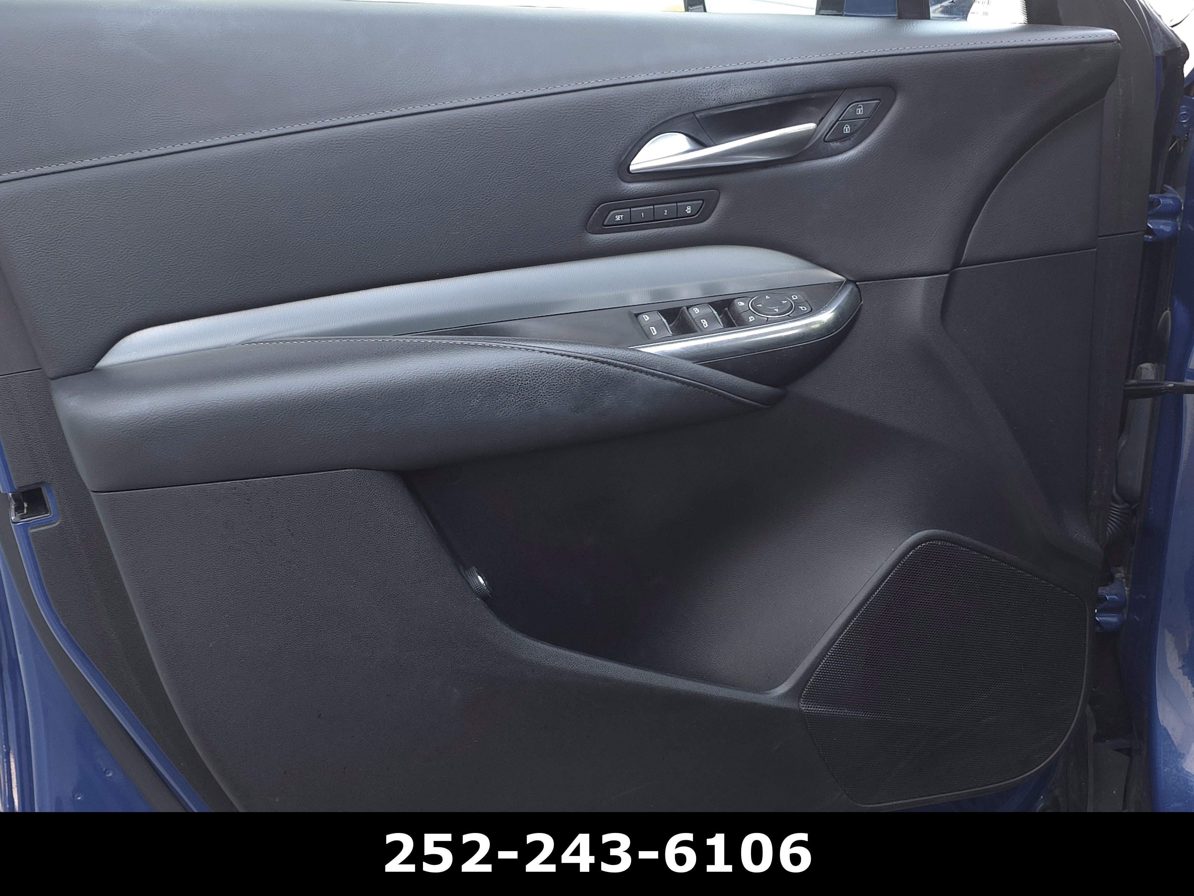 2023 Cadillac XT4 Premium Luxury