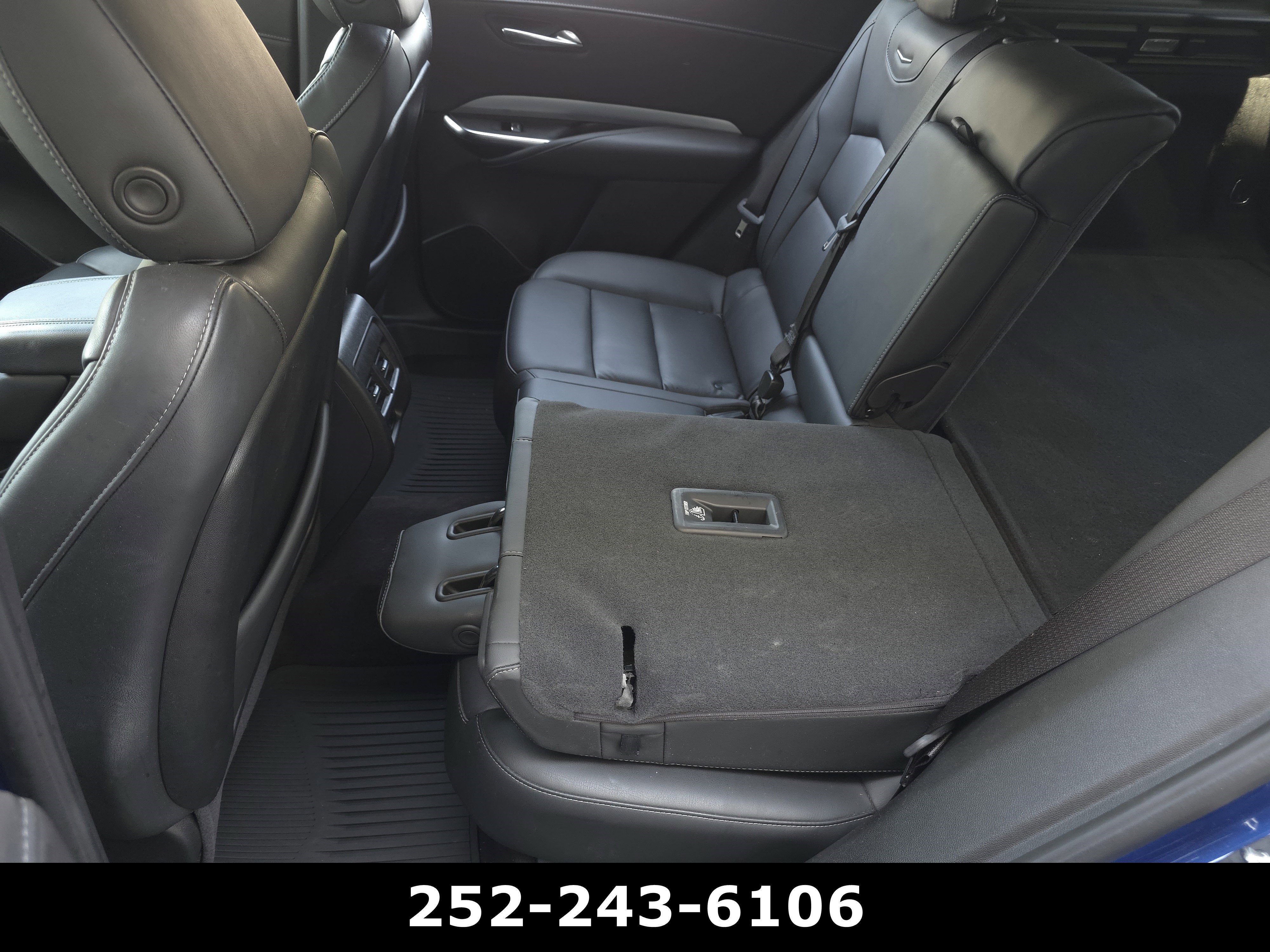 2023 Cadillac XT4 Premium Luxury