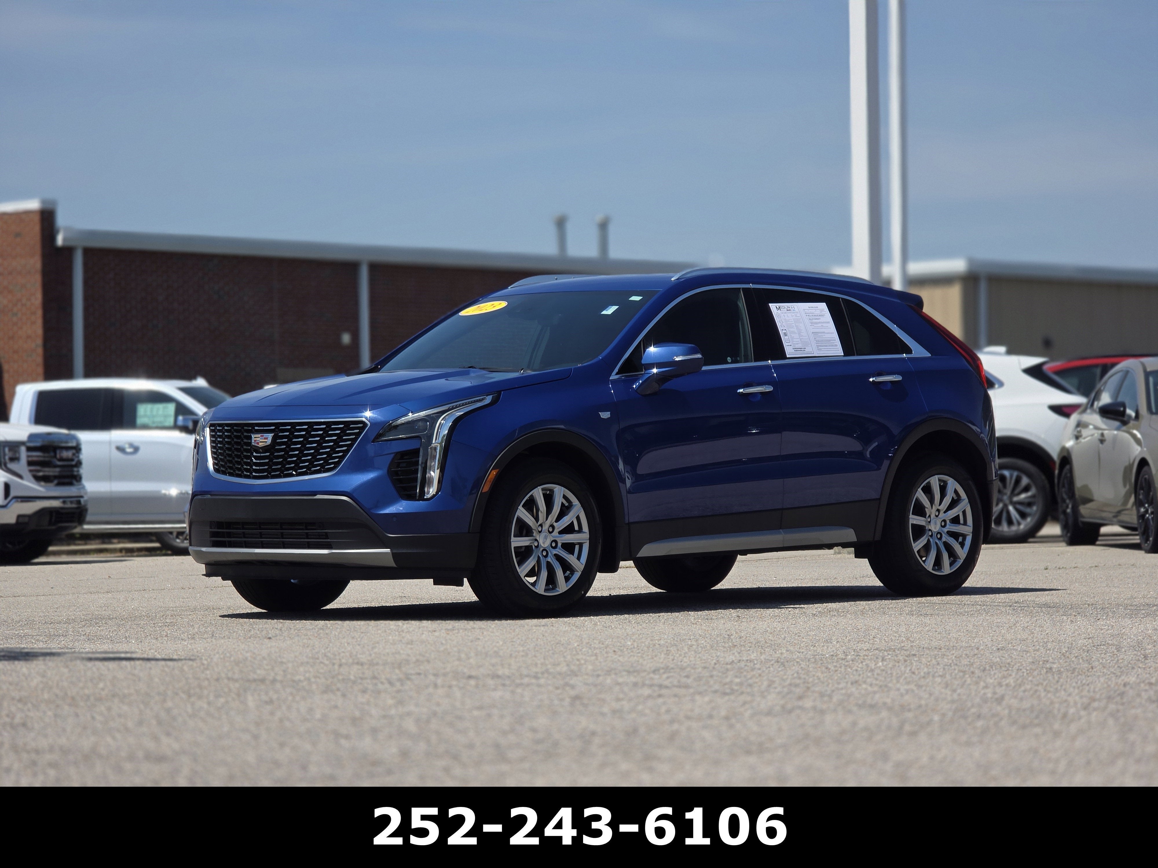 2023 Cadillac XT4 Premium Luxury