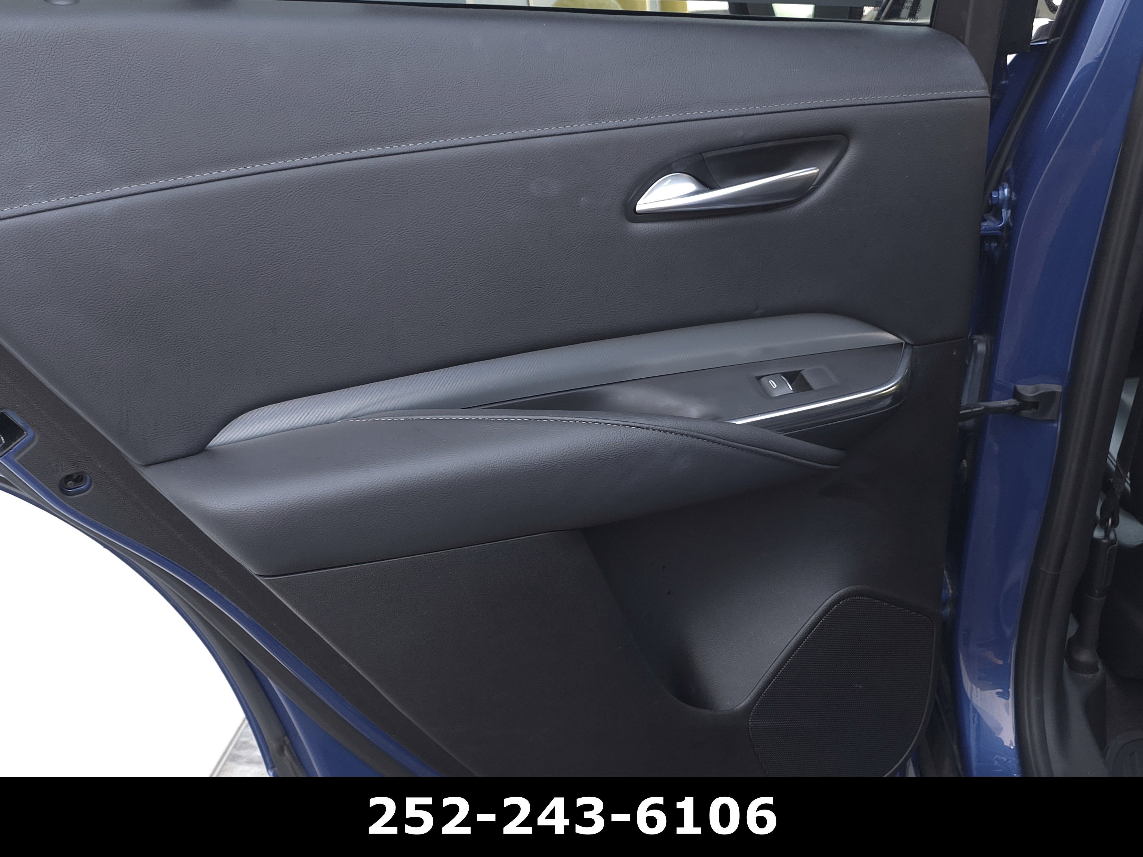 2023 Cadillac XT4 Premium Luxury