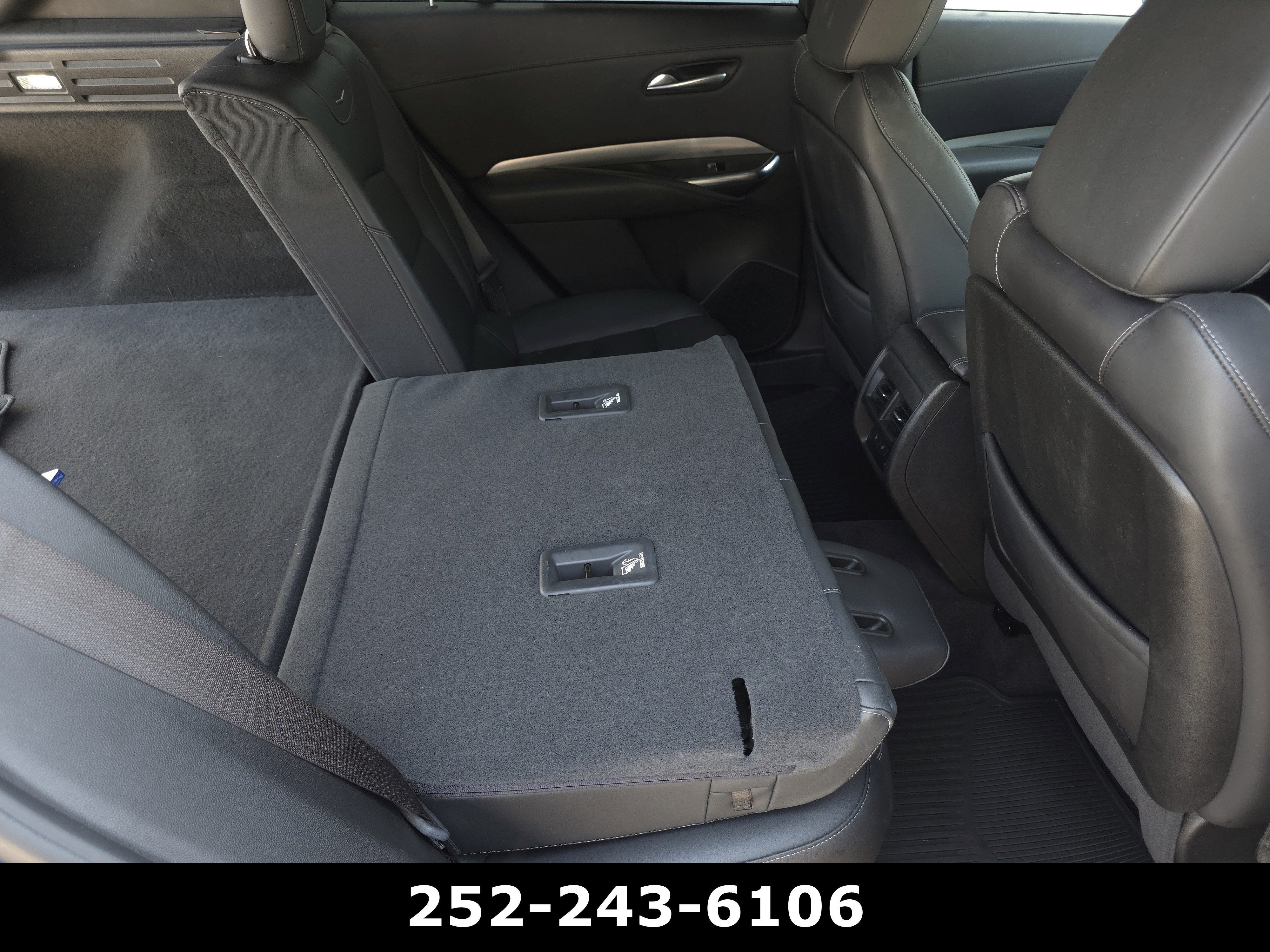 2023 Cadillac XT4 Premium Luxury