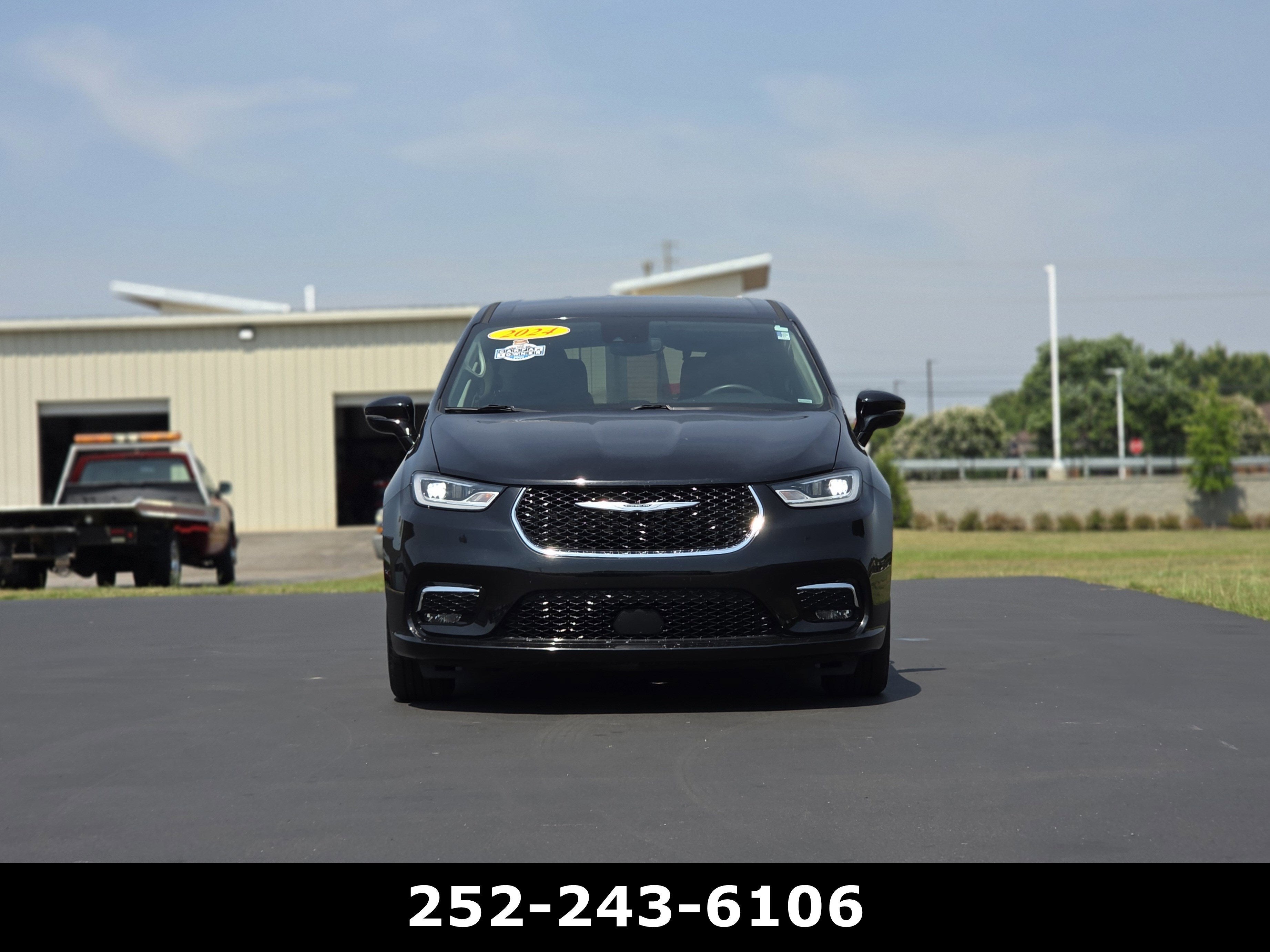 2024 Chrysler Pacifica Touring L