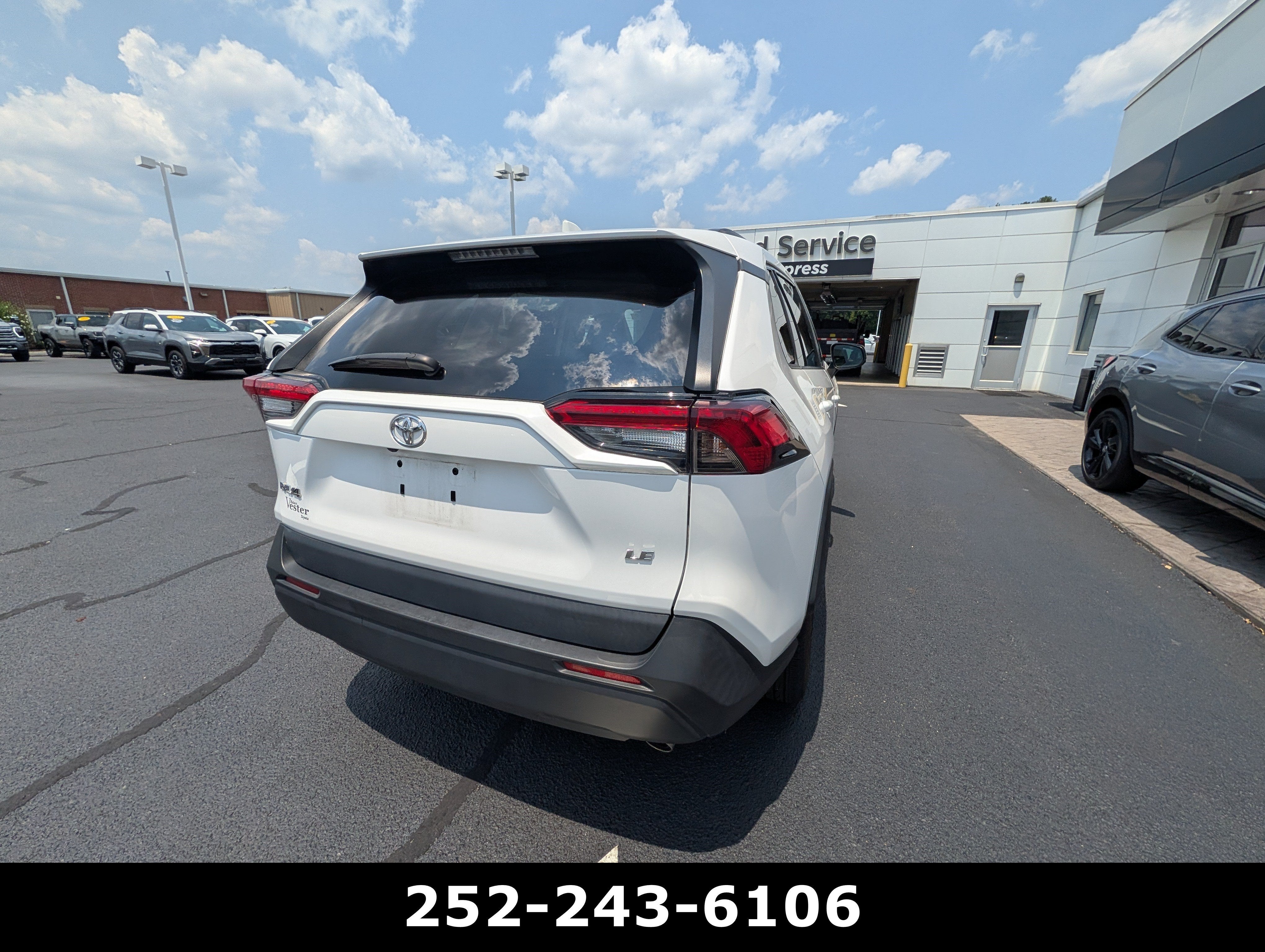 2021 Toyota RAV4 LE