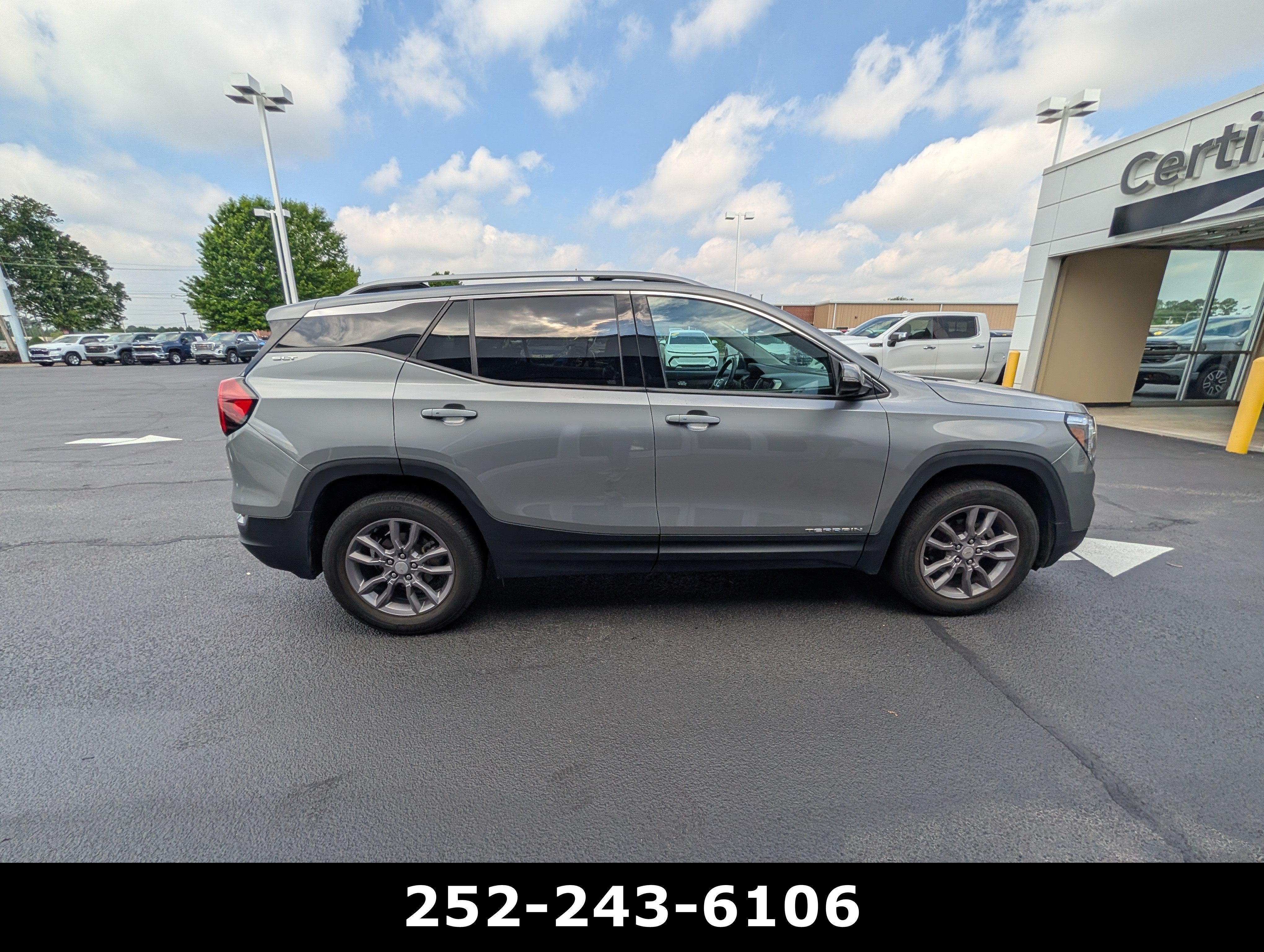 2023 GMC Terrain SLT