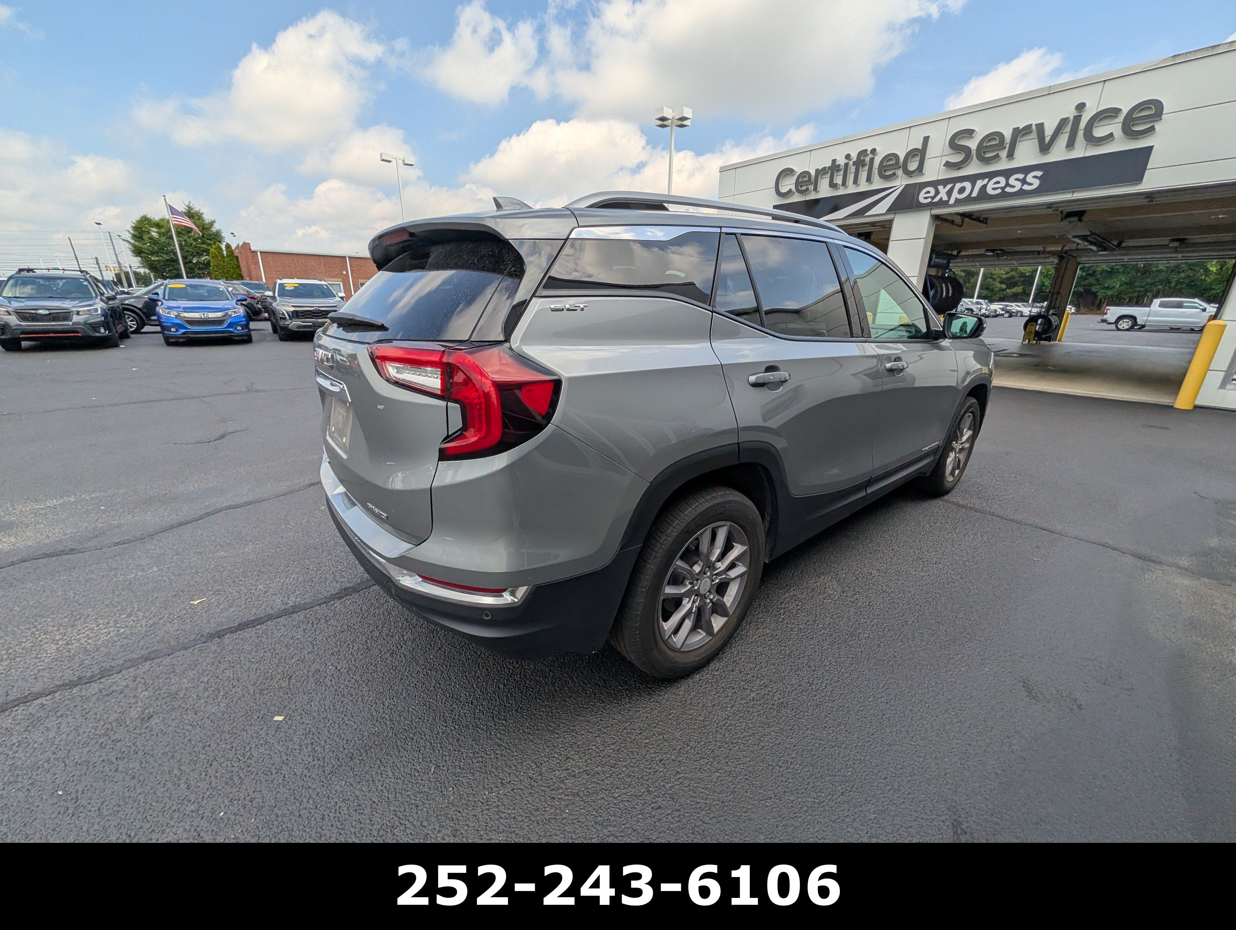 2023 GMC Terrain SLT
