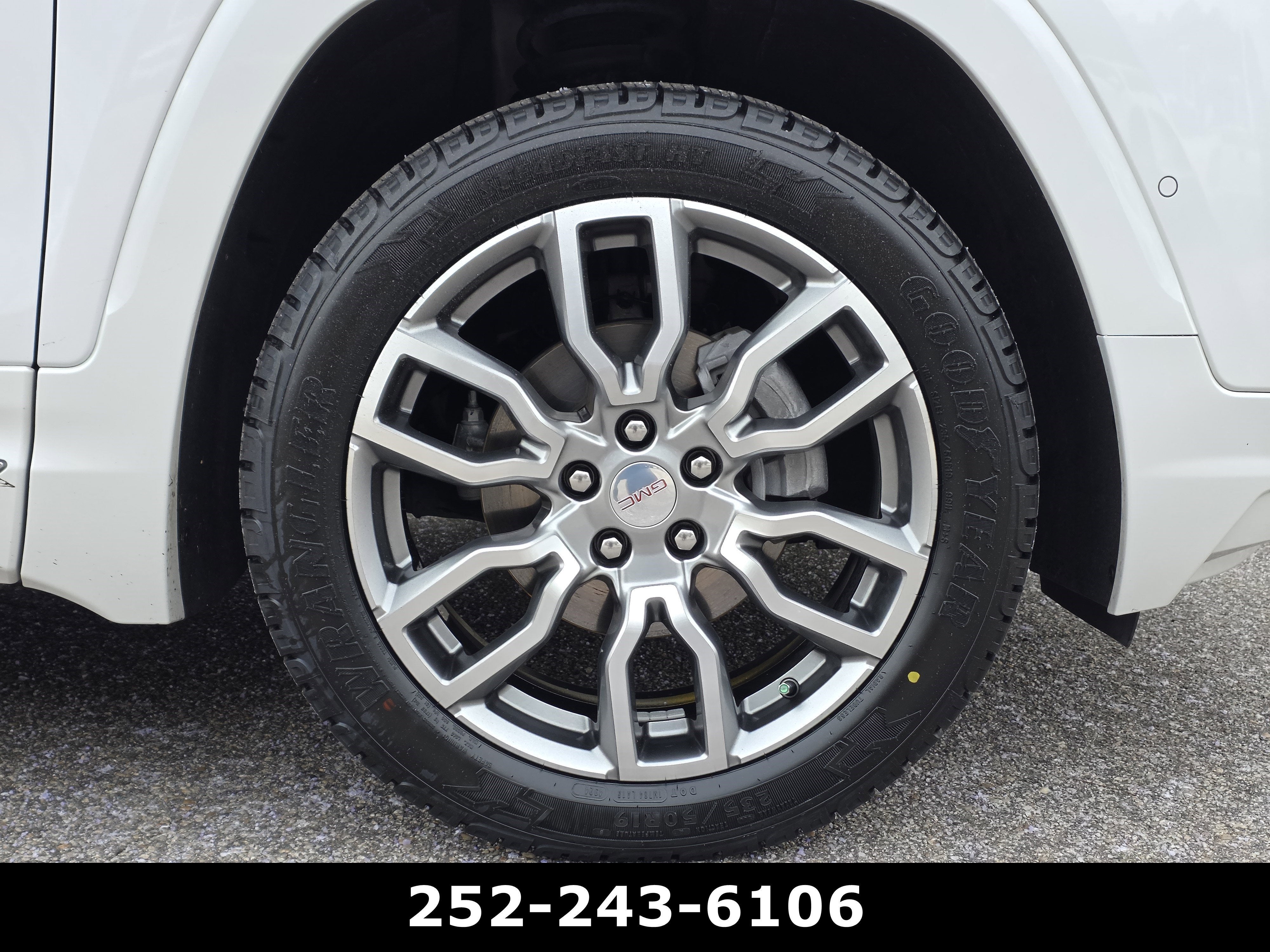 2023 GMC Terrain Denali