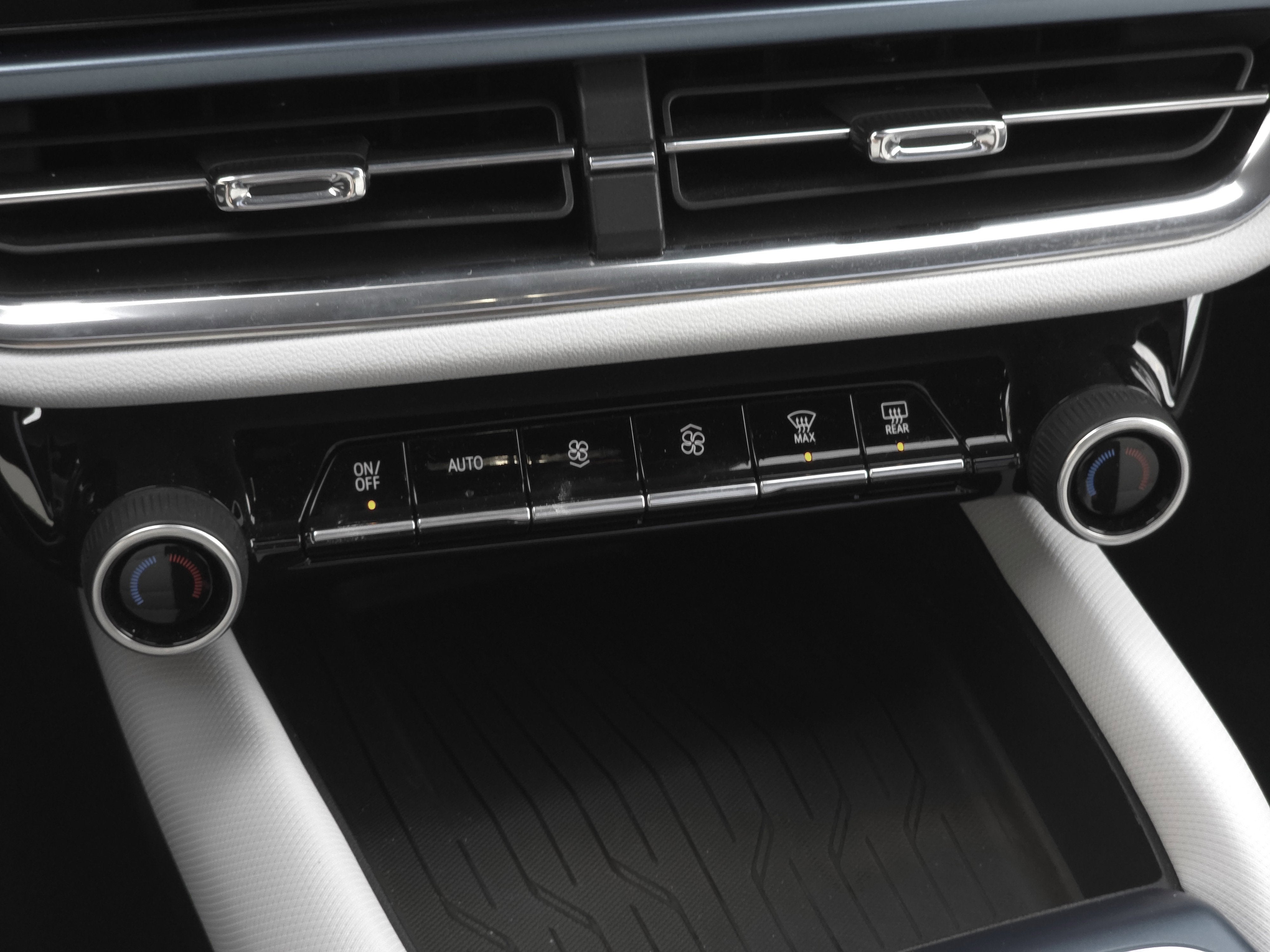 2024 Chevrolet Equinox EV LT