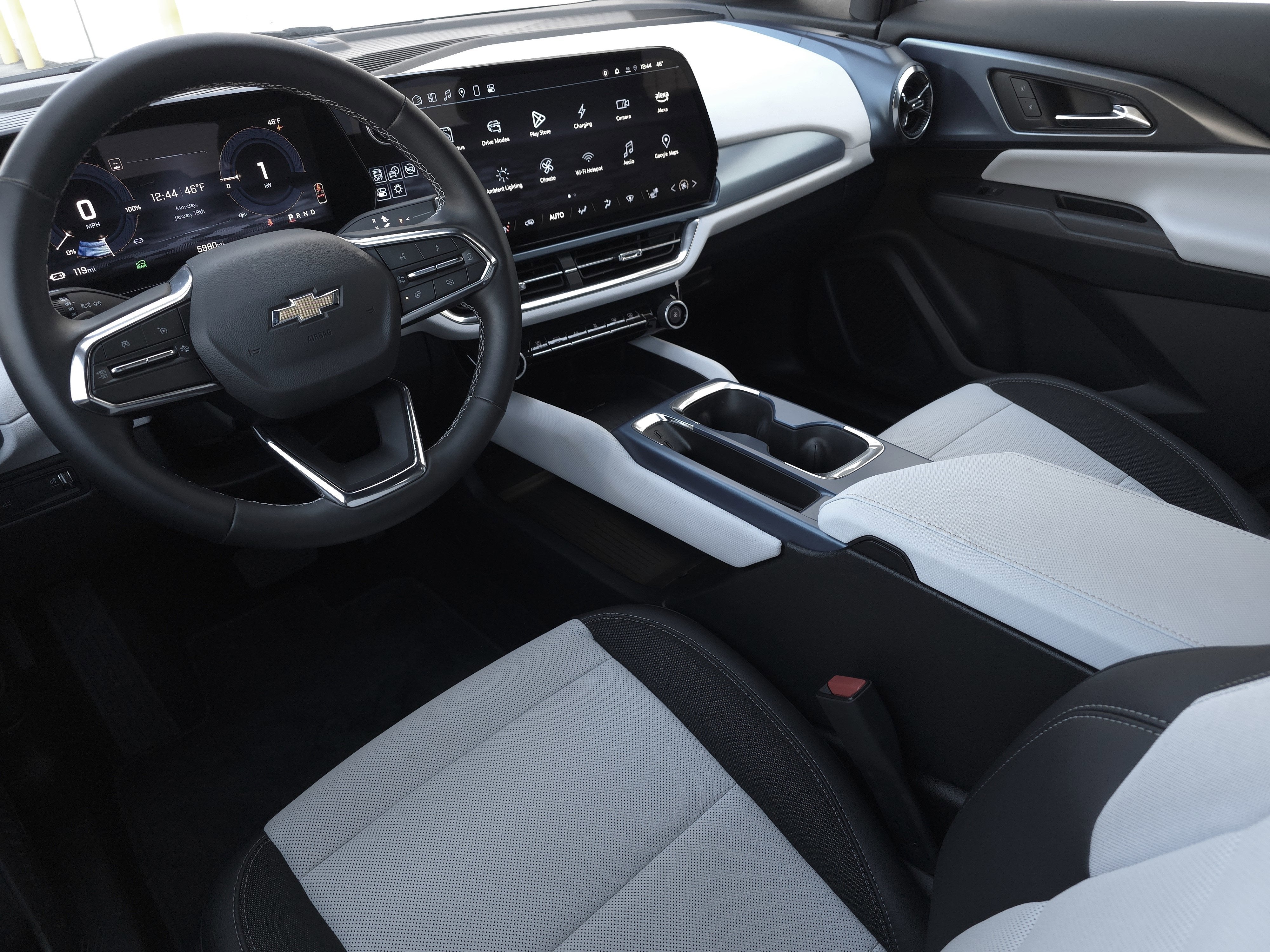 2025 Chevrolet Equinox EV LT