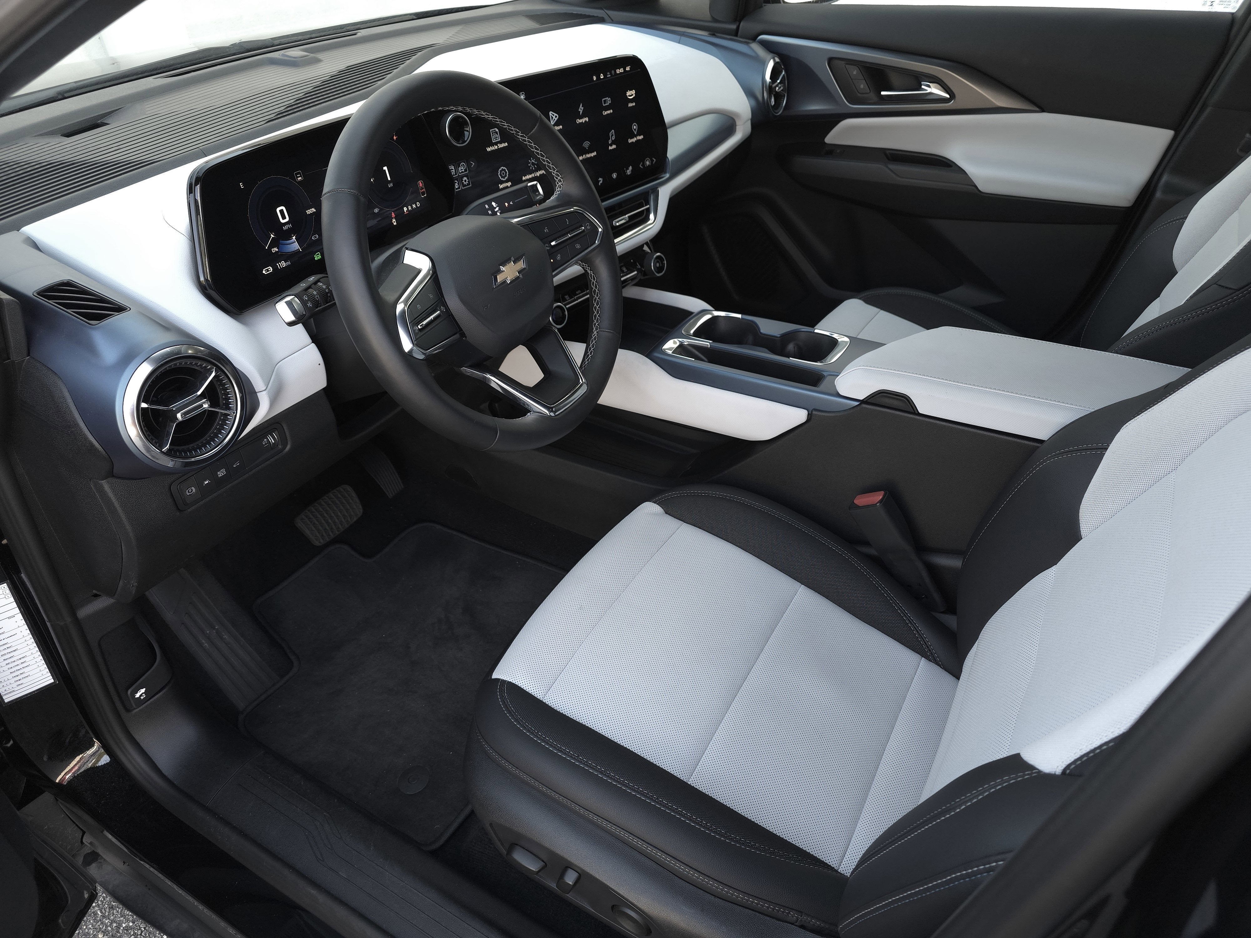 2025 Chevrolet Equinox EV LT