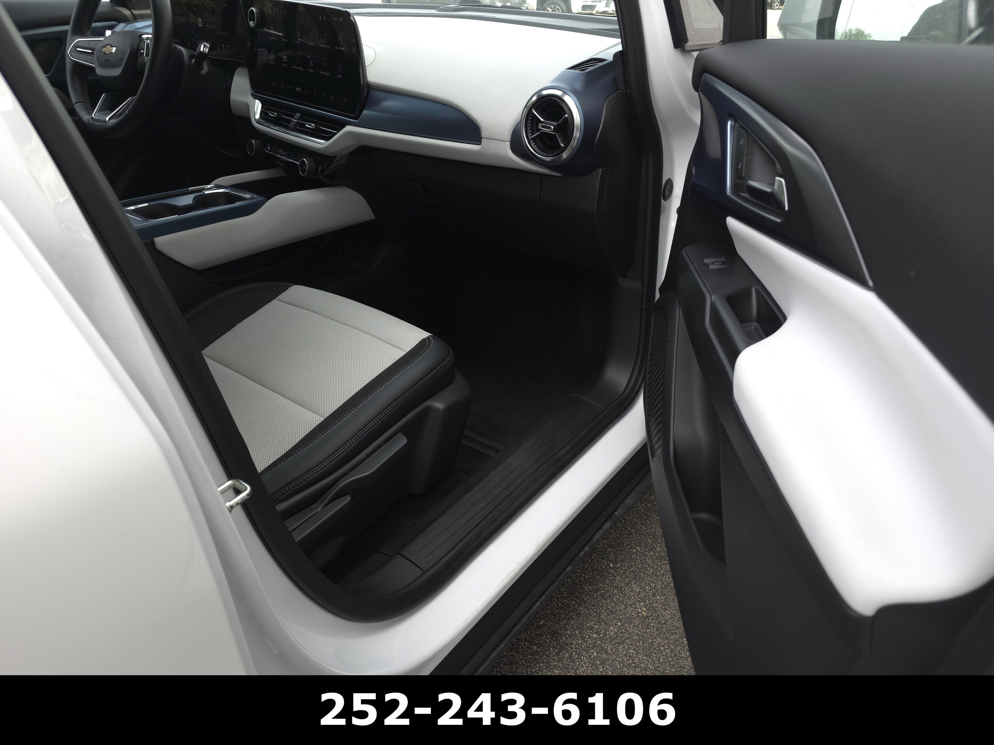 2025 Chevrolet Equinox EV LT