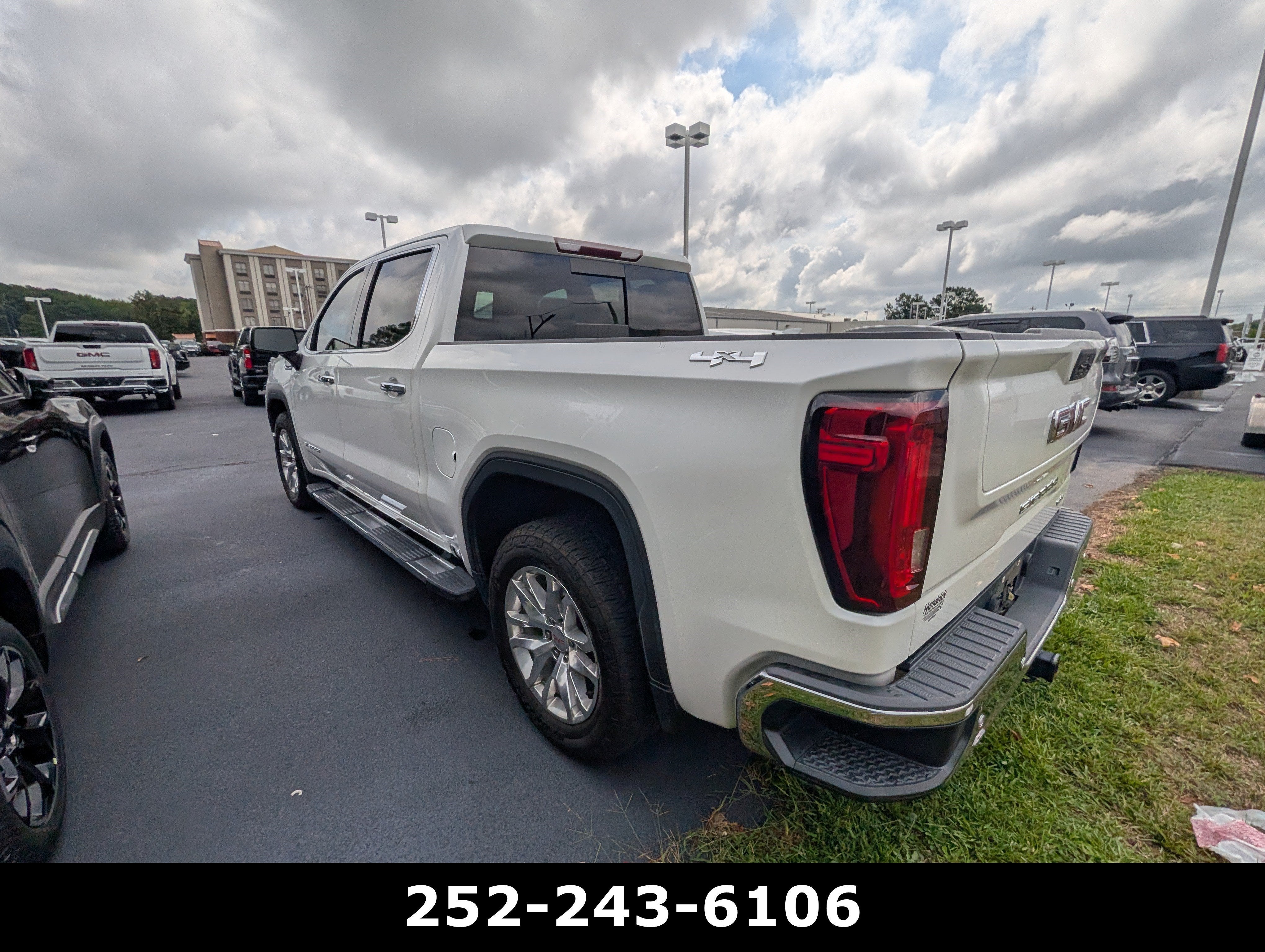 2020 GMC Sierra 1500 SLT