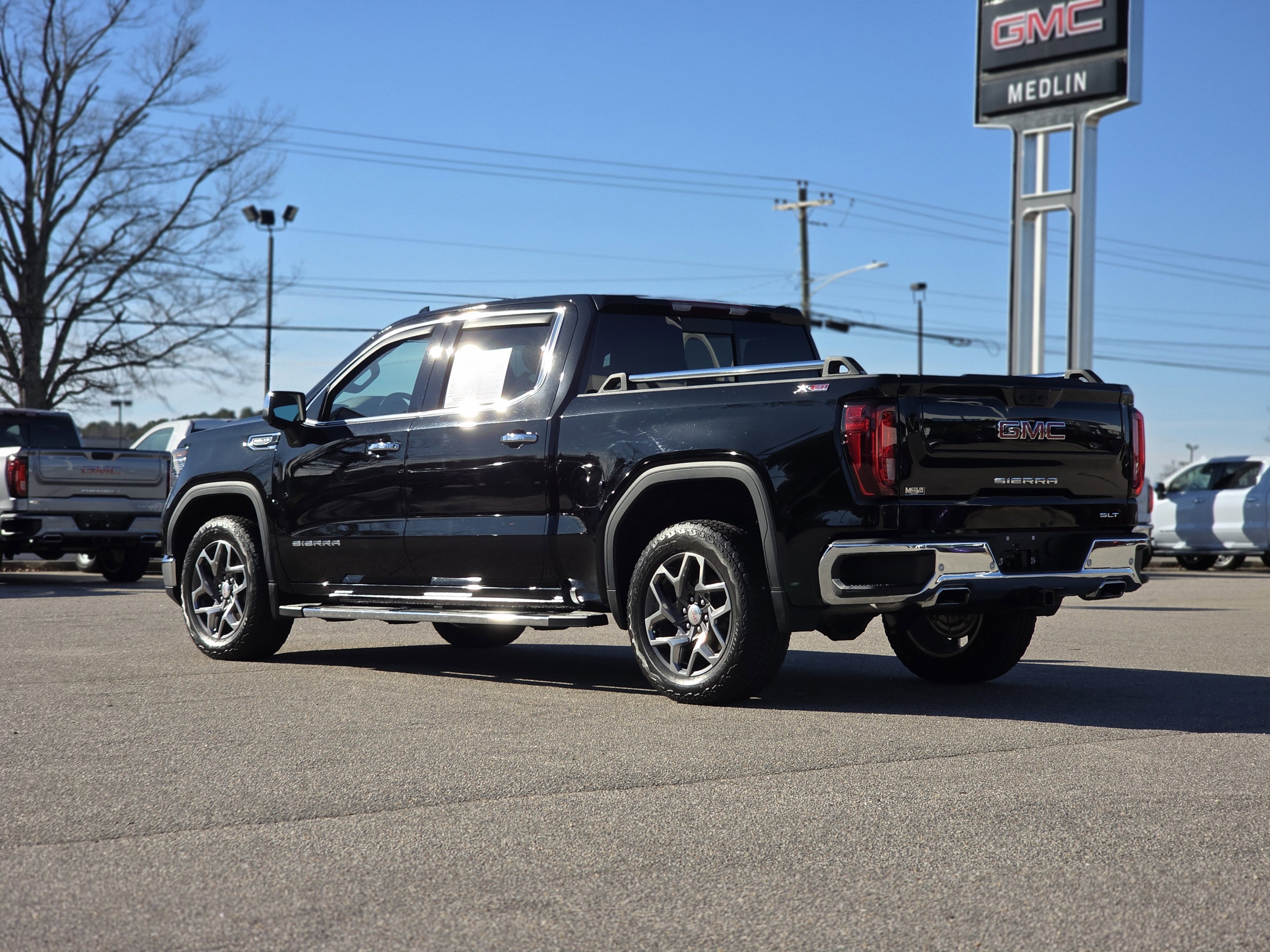 2024 GMC Sierra 1500 SLT