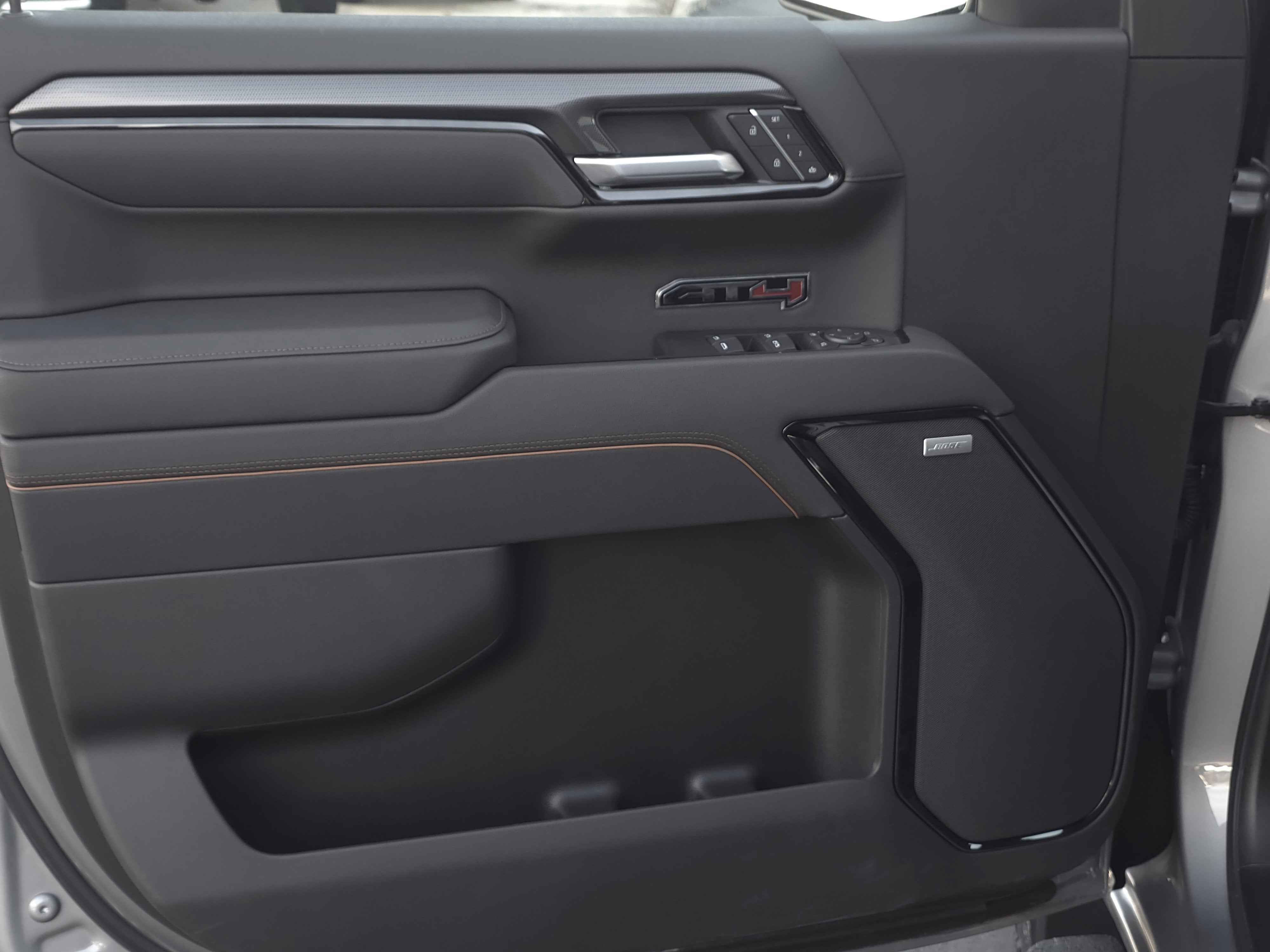 2025 GMC Sierra 1500 AT4