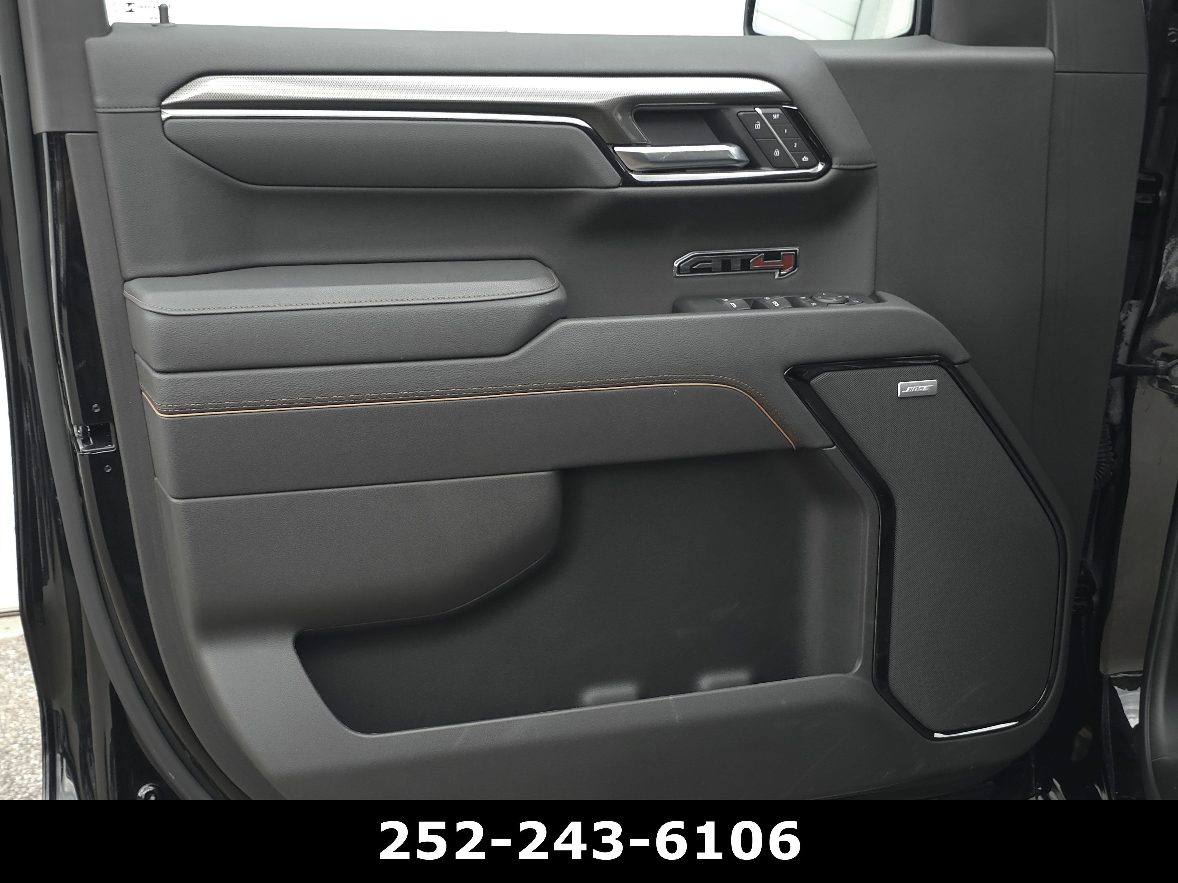 2025 GMC Sierra 1500 AT4