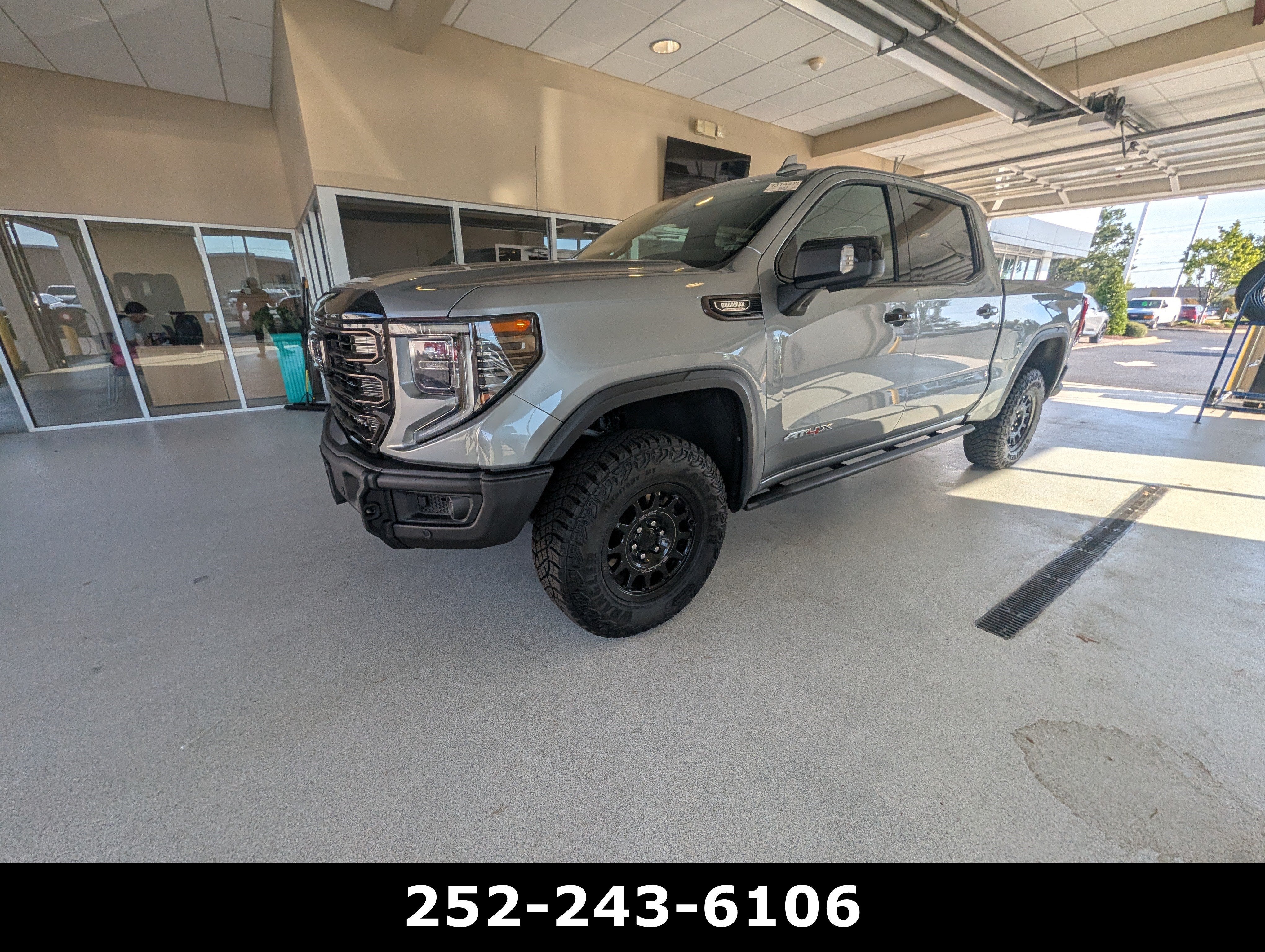 2025 GMC Sierra 1500 AT4X