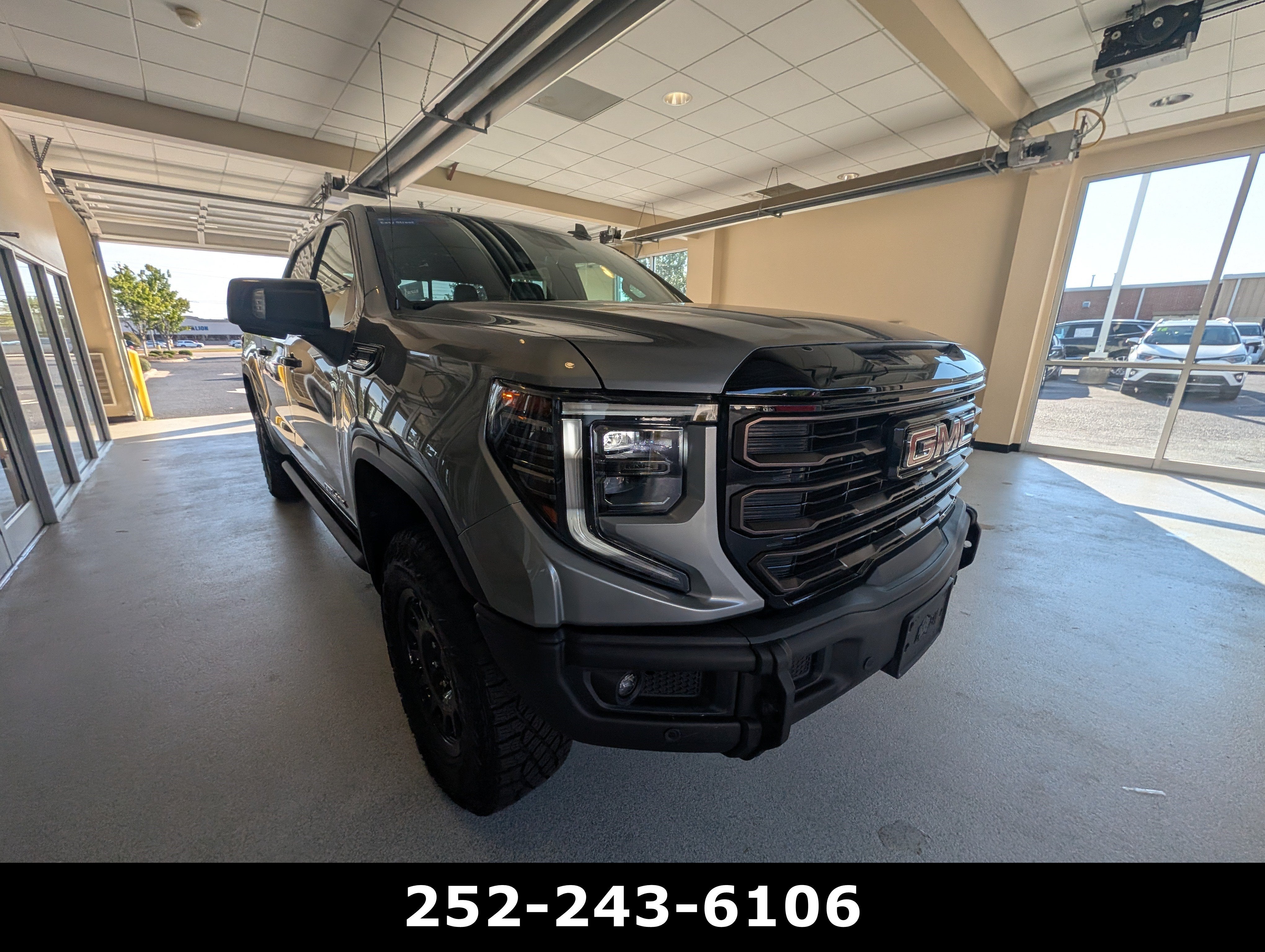 2025 GMC Sierra 1500 AT4X