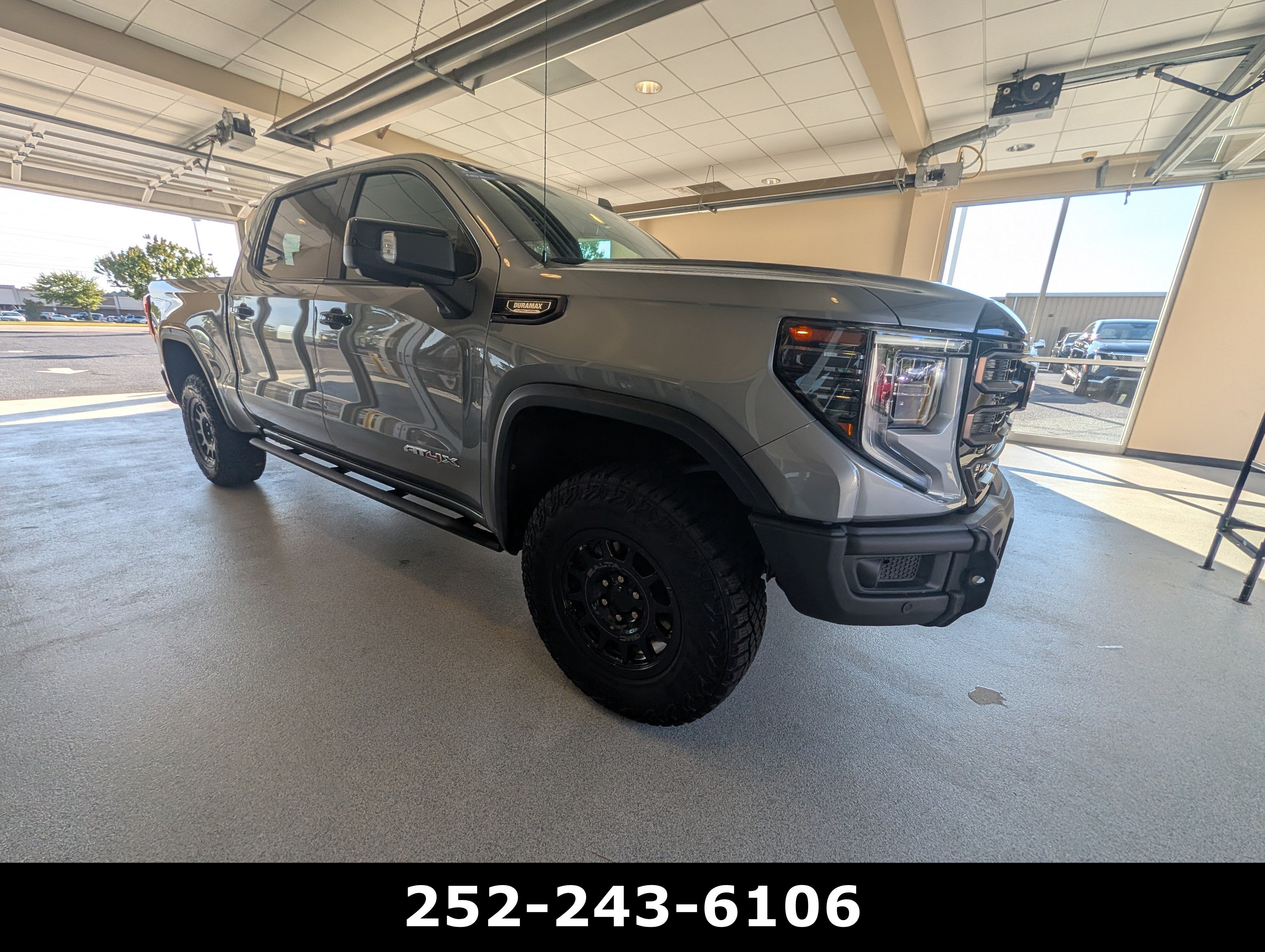 2025 GMC Sierra 1500 AT4X