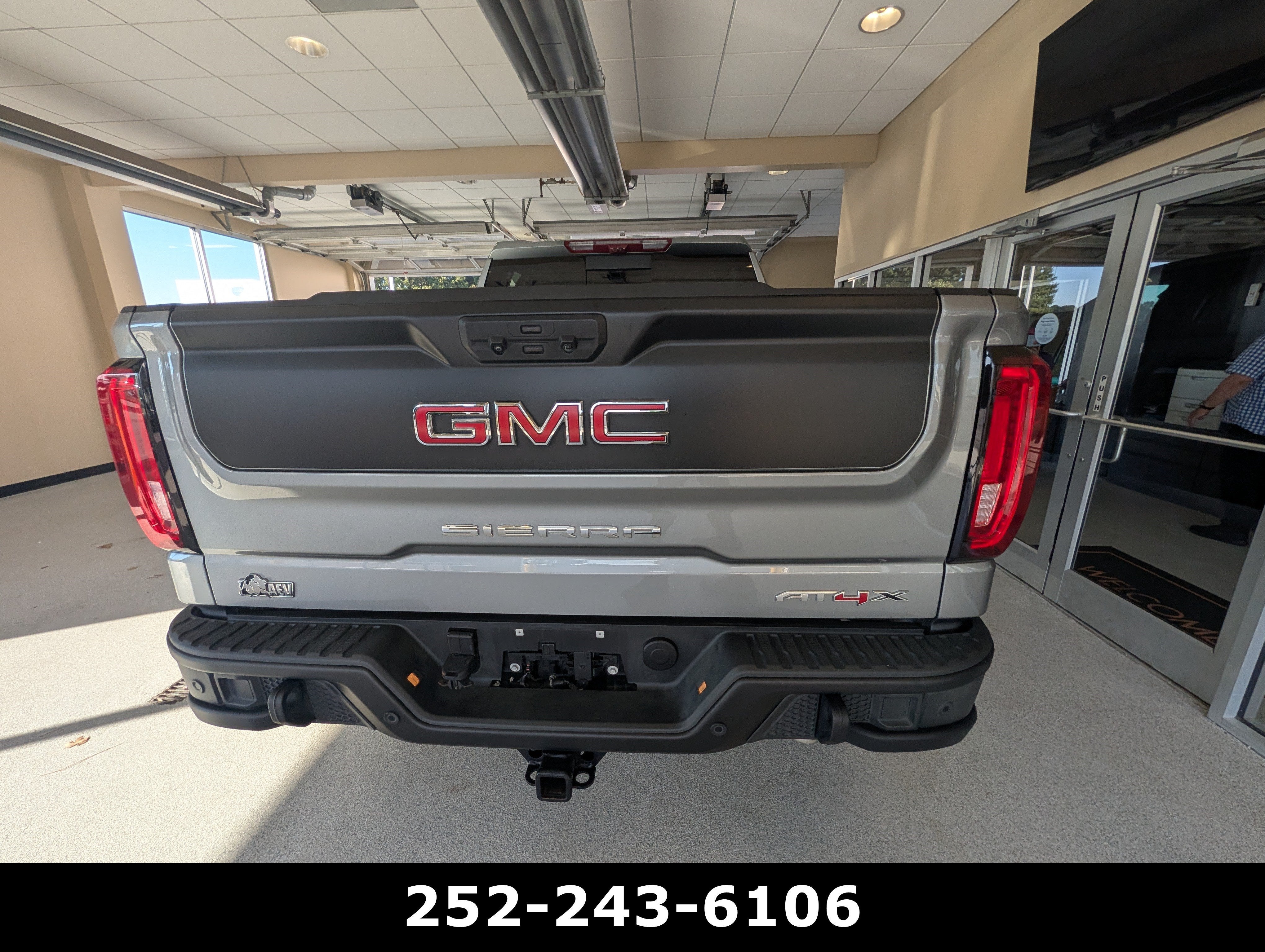 2025 GMC Sierra 1500 AT4X