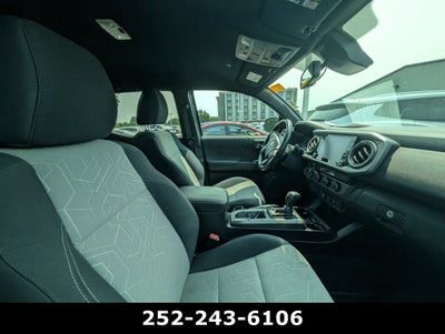2022 Toyota Tacoma 4WD SR