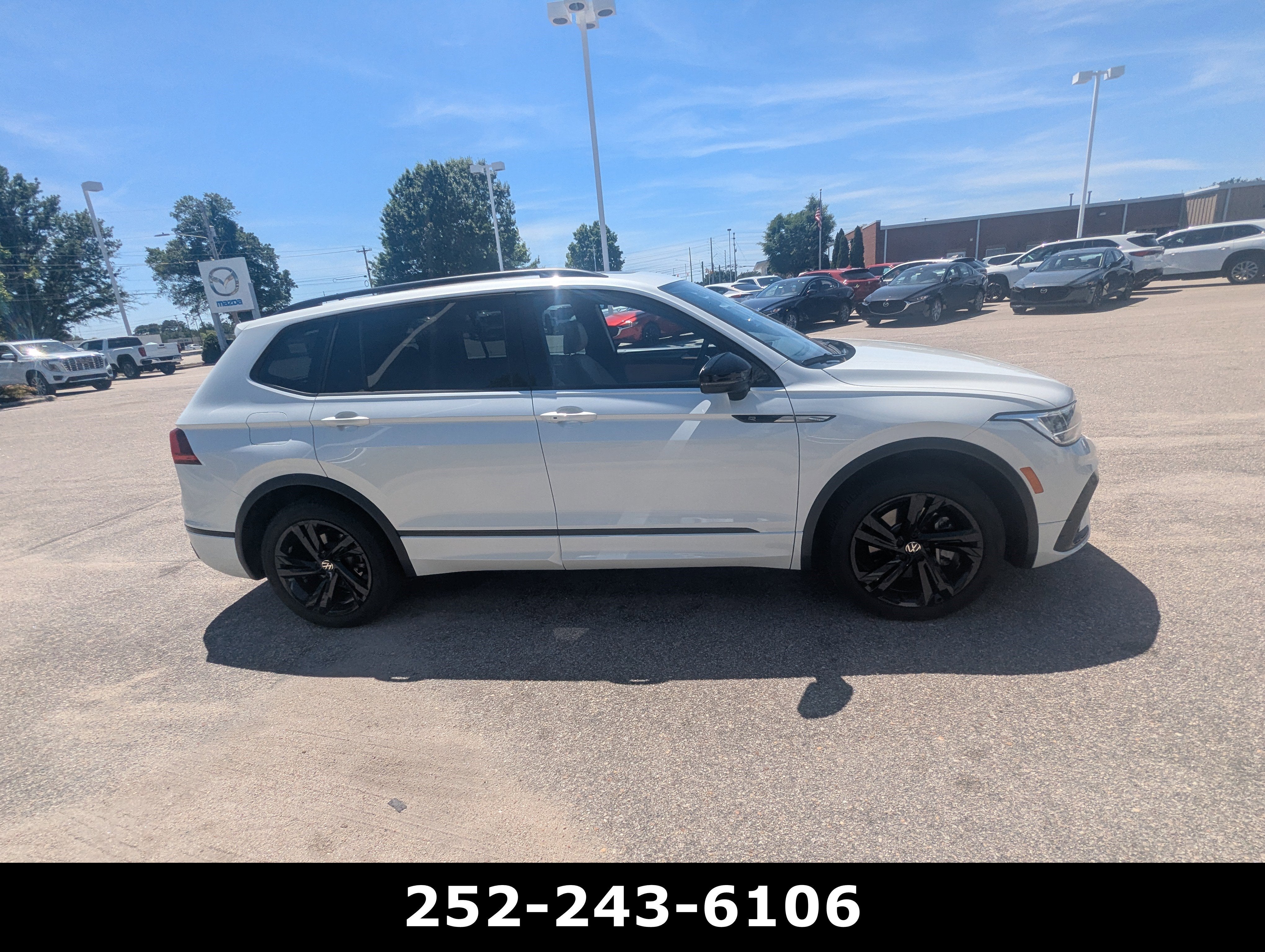 2024 Volkswagen Tiguan SE R-Line Black