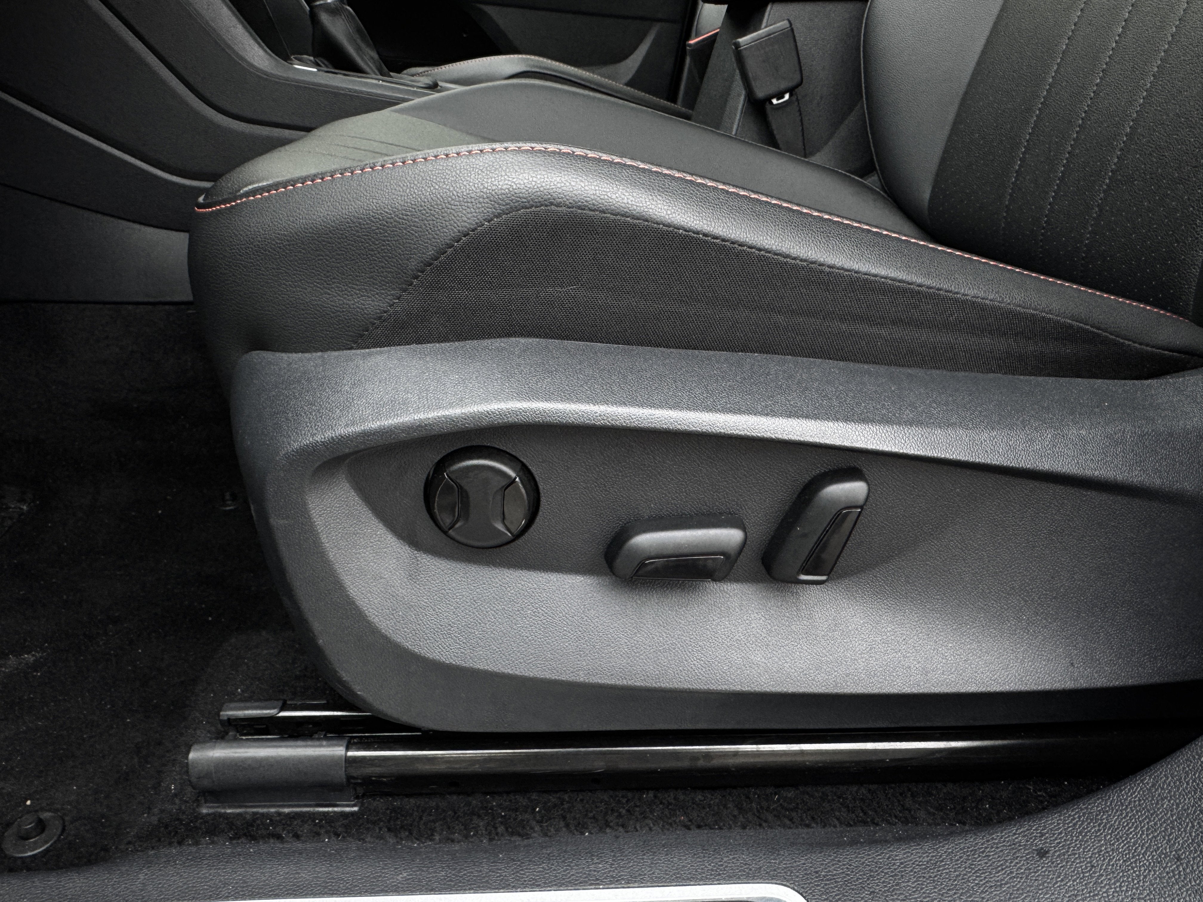 2024 Volkswagen Tiguan 2.0T Wolfsburg Edition