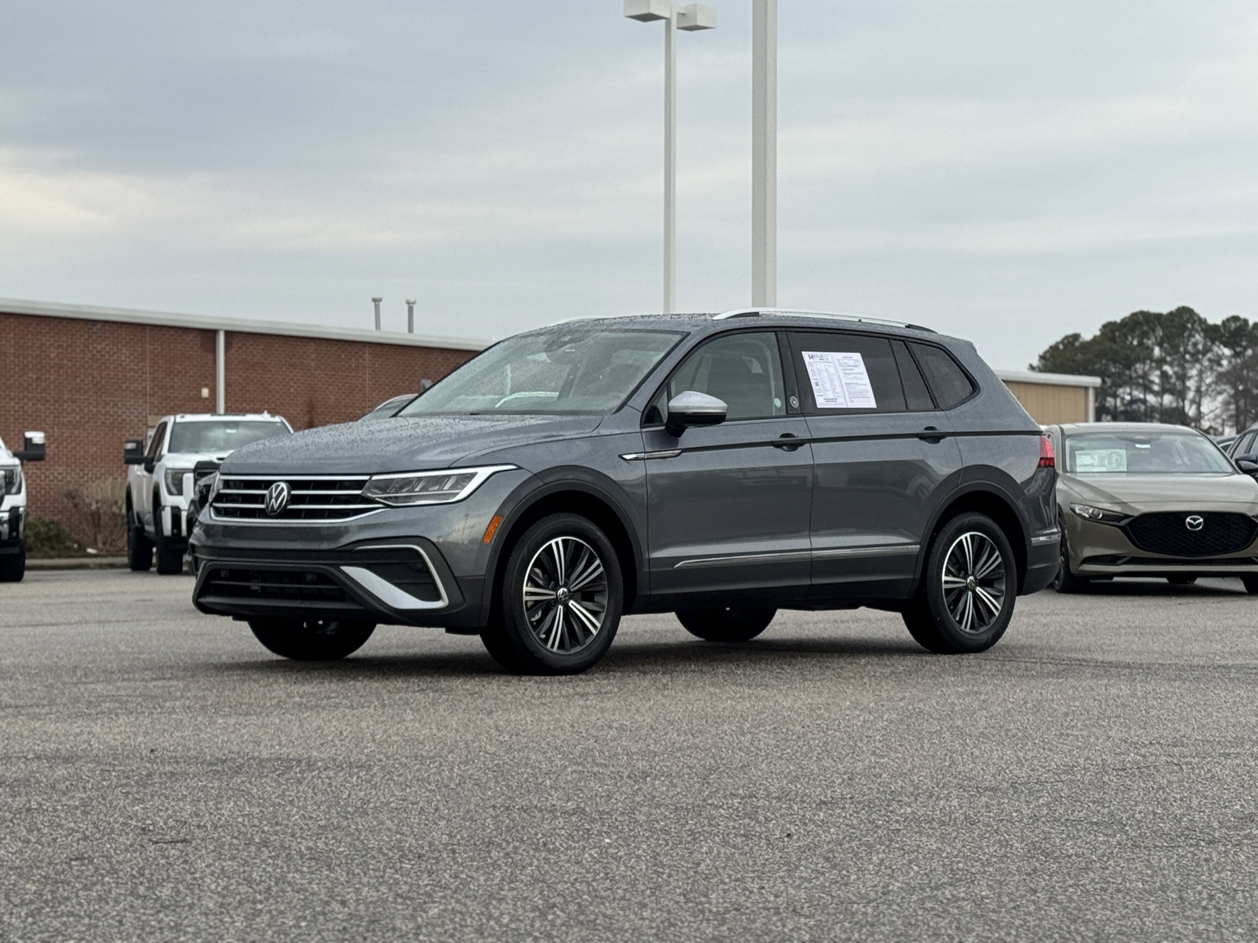 2024 Volkswagen Tiguan 2.0T Wolfsburg Edition