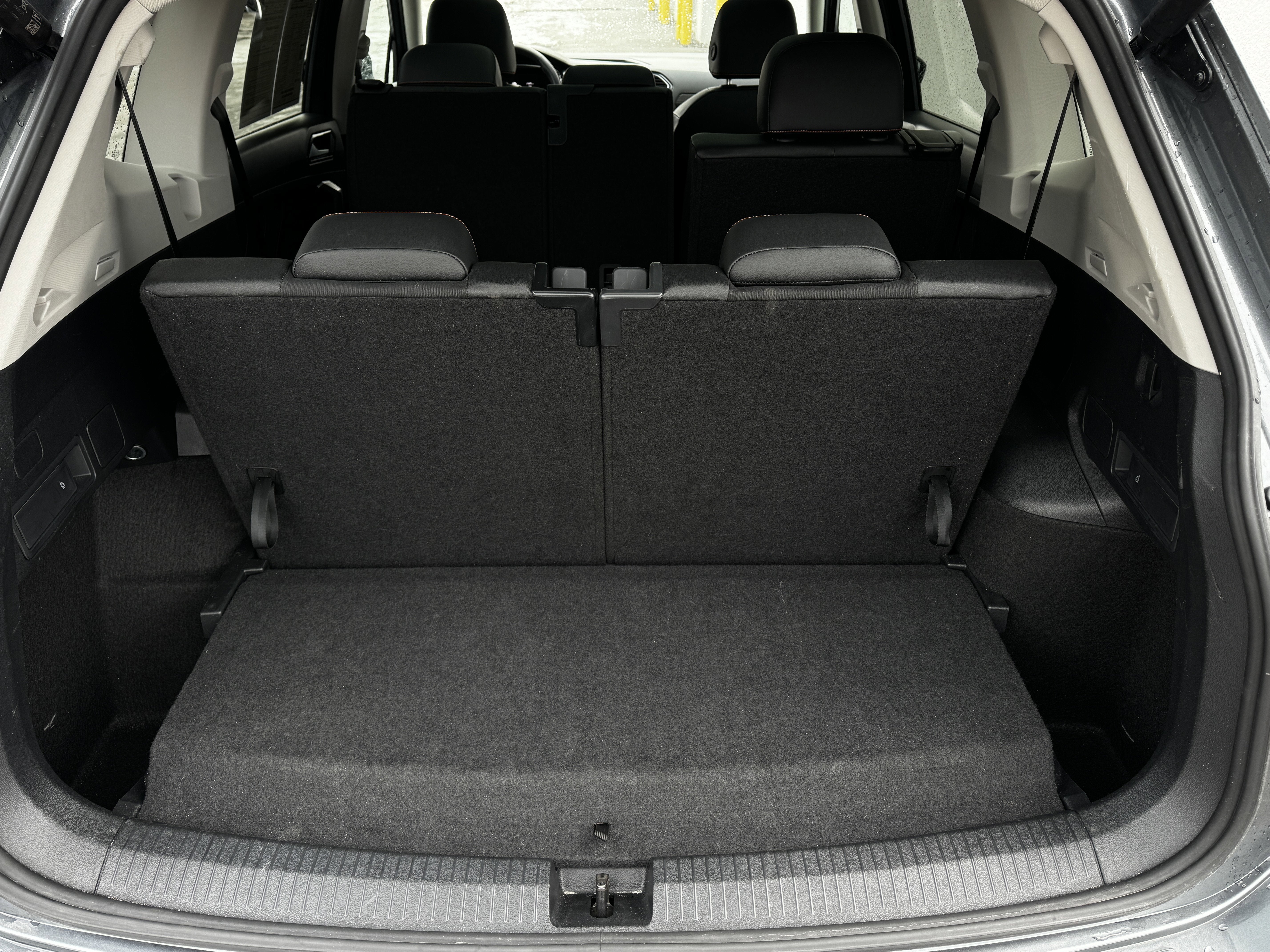 2024 Volkswagen Tiguan 2.0T Wolfsburg Edition