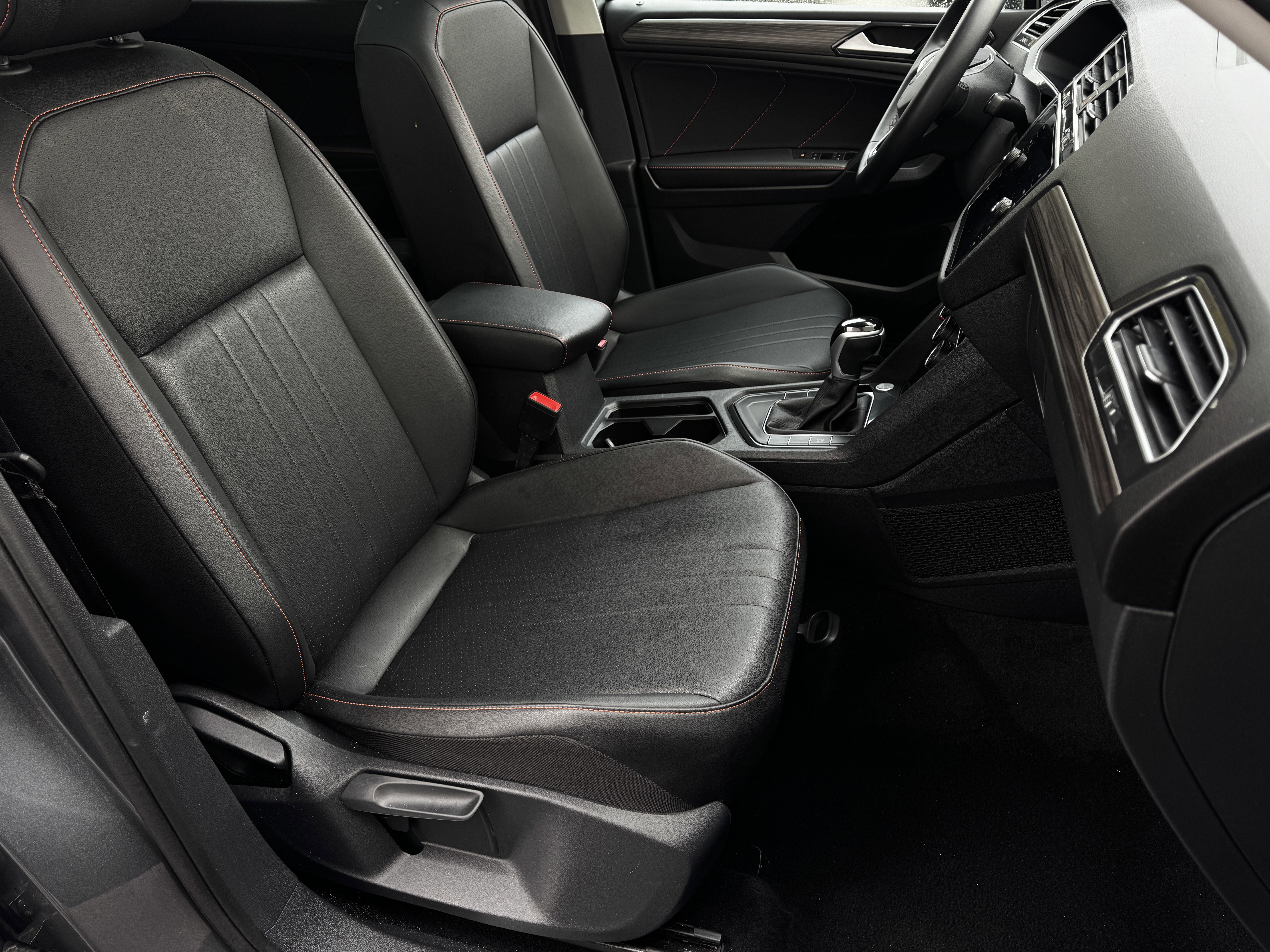 2024 Volkswagen Tiguan 2.0T Wolfsburg Edition