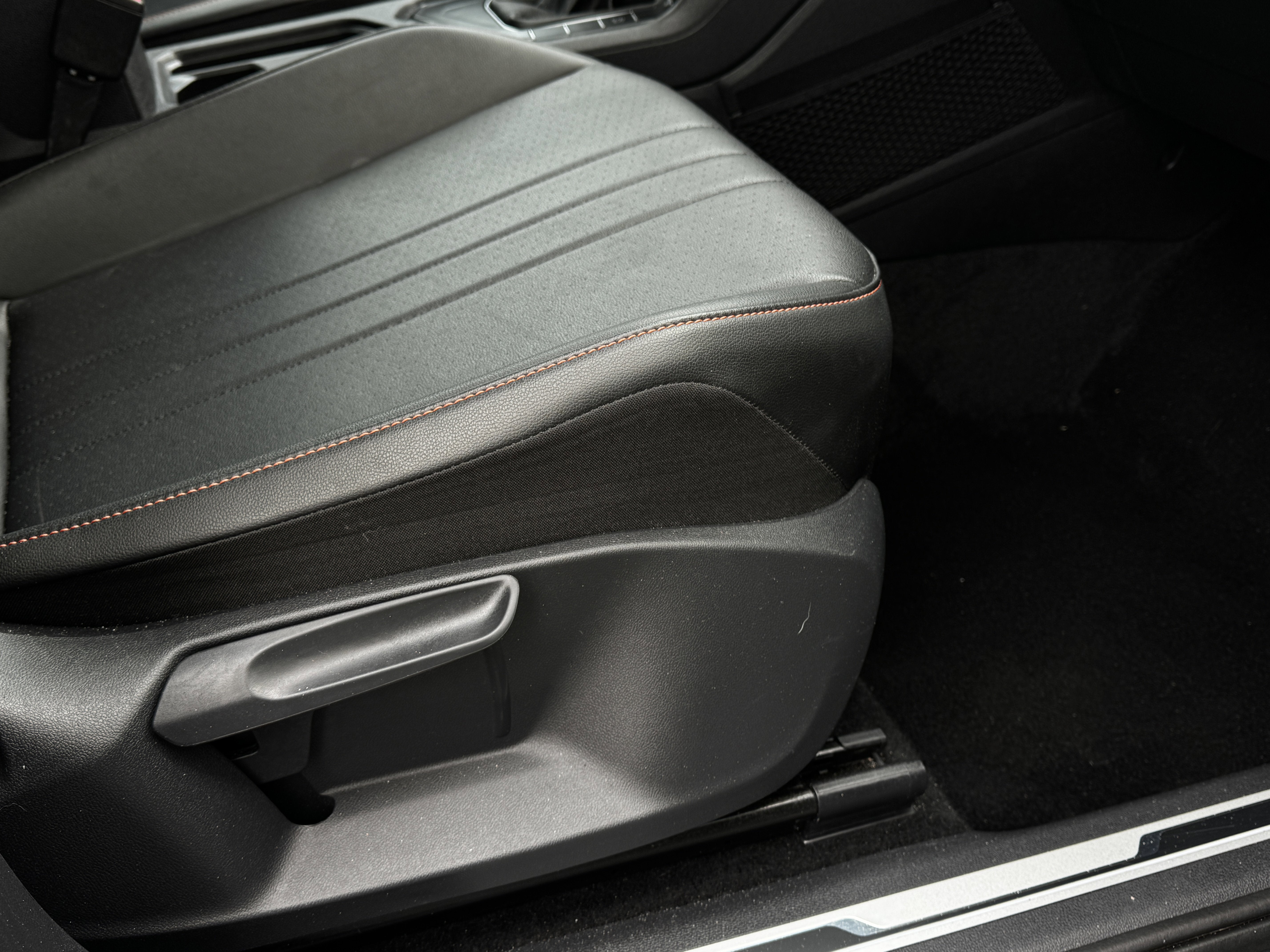 2024 Volkswagen Tiguan 2.0T Wolfsburg Edition