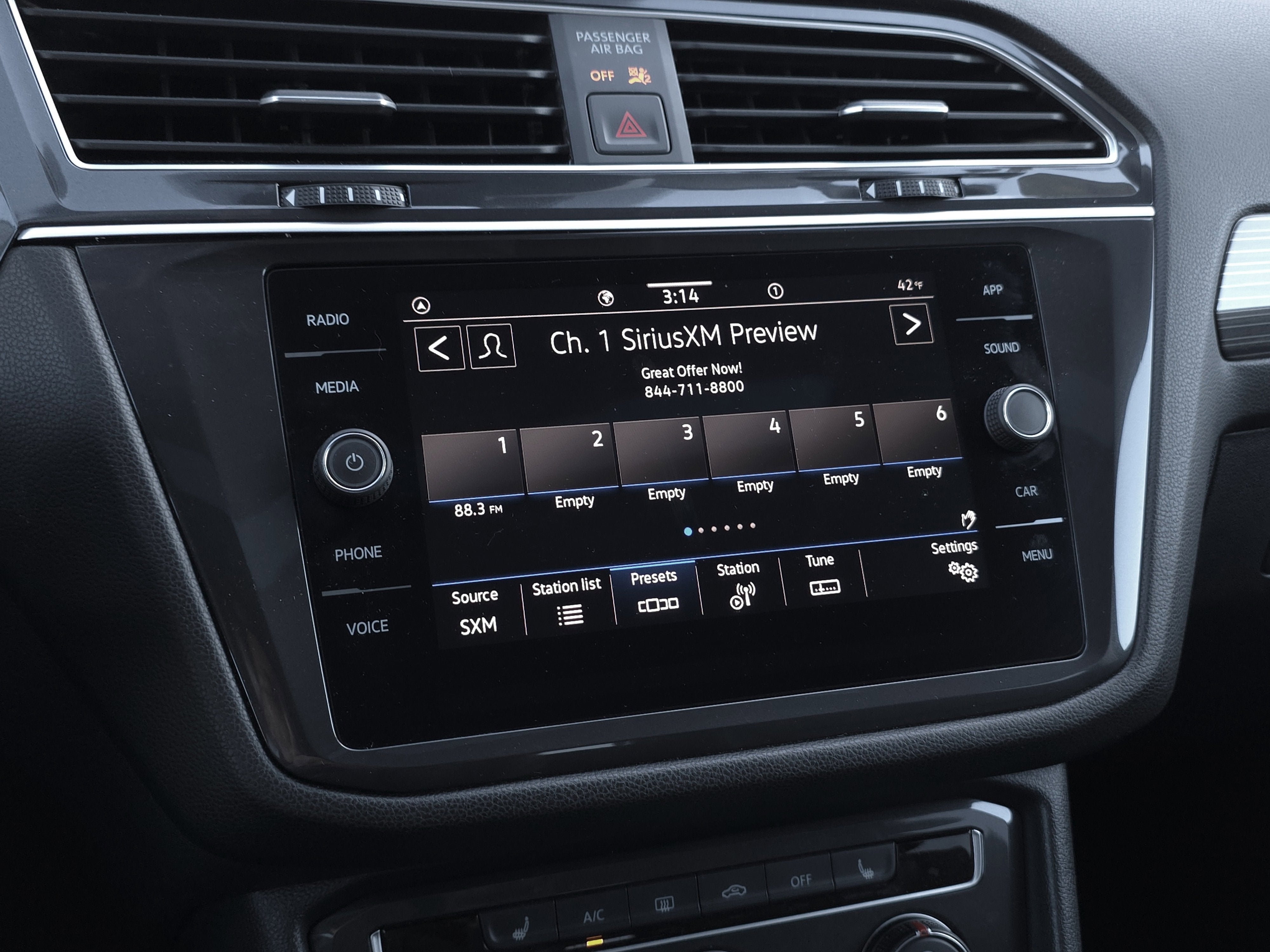 2024 Volkswagen Tiguan 2.0T Wolfsburg Edition