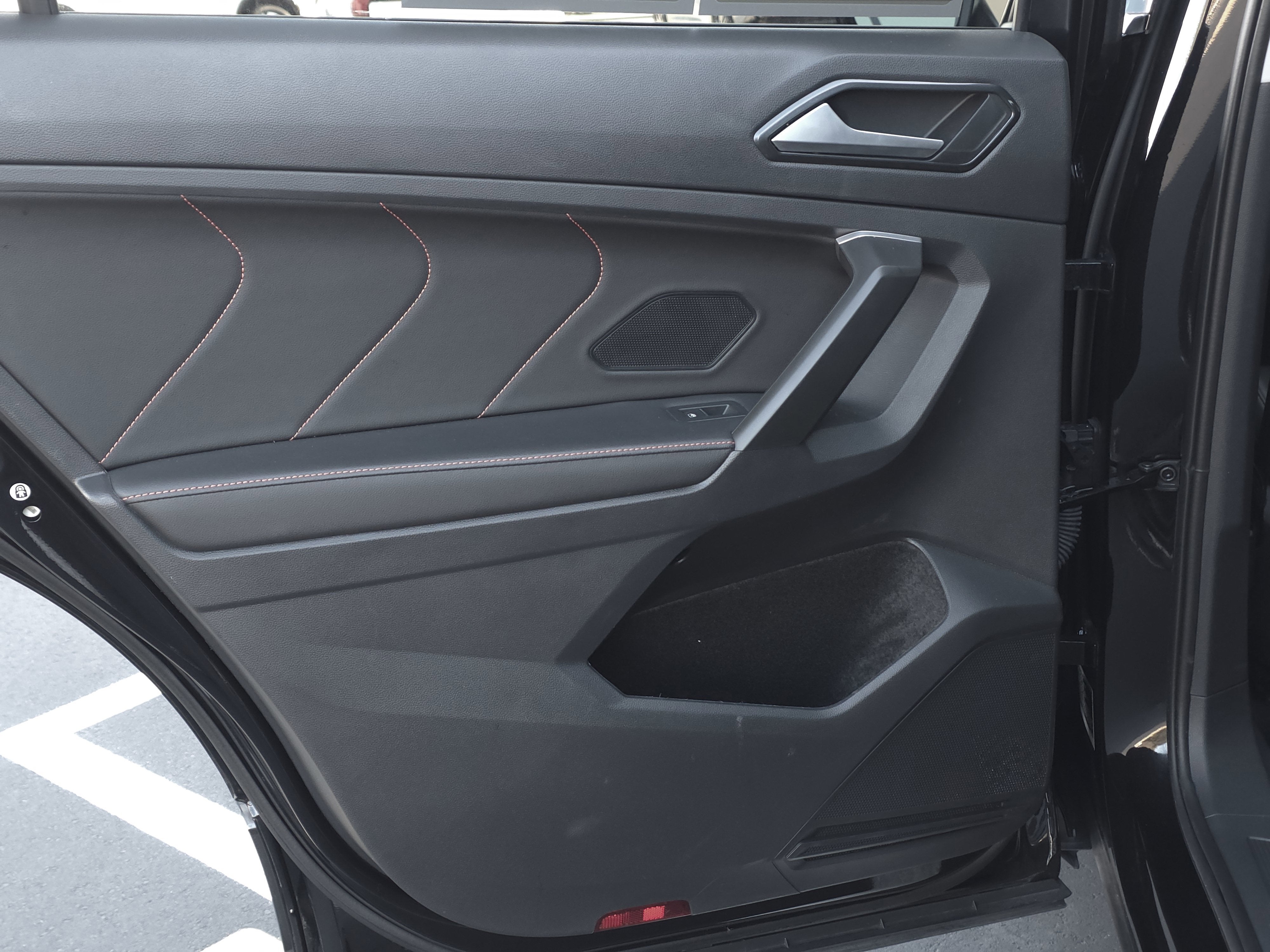 2024 Volkswagen Tiguan 2.0T Wolfsburg Edition