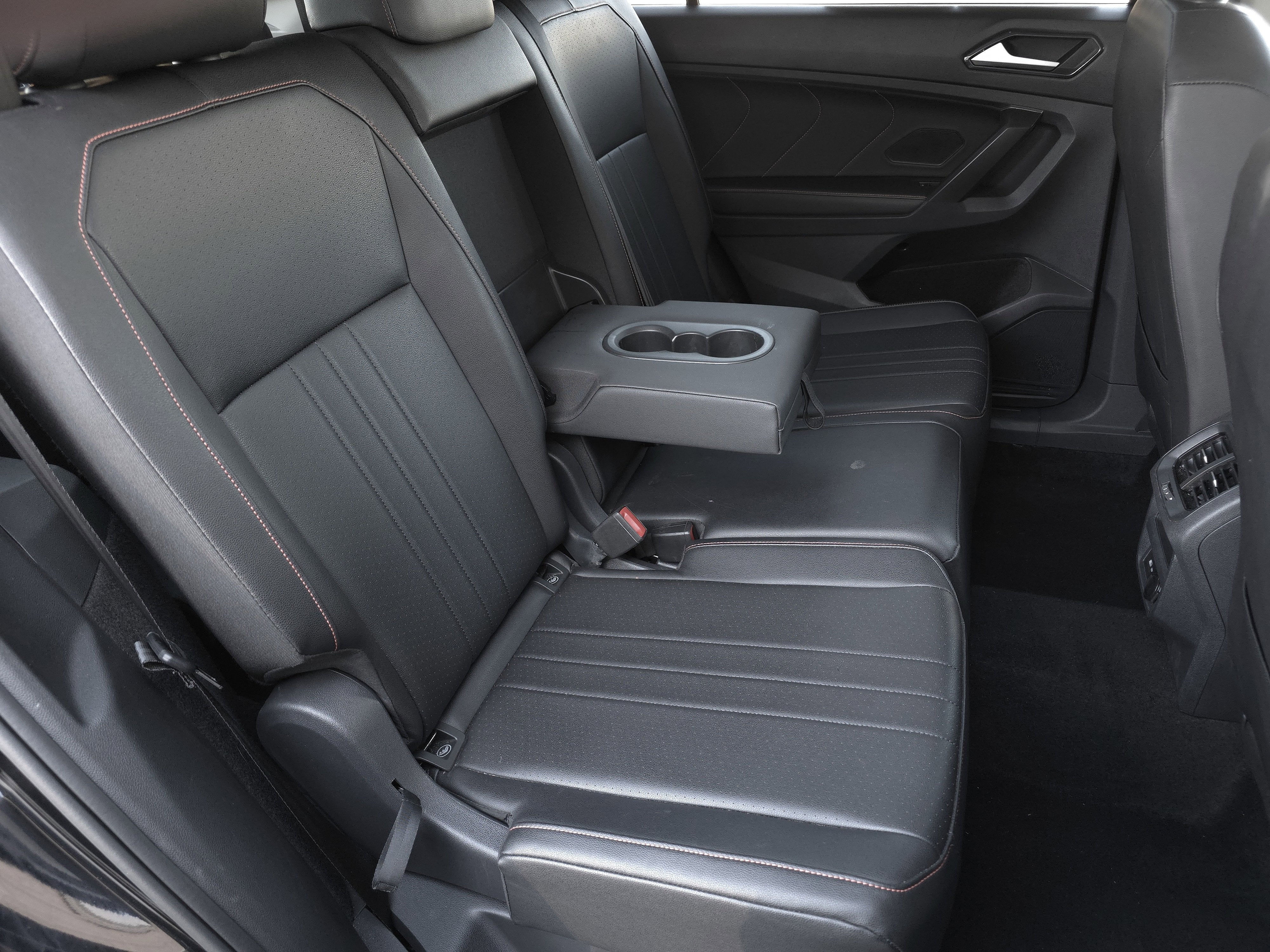 2024 Volkswagen Tiguan 2.0T Wolfsburg Edition