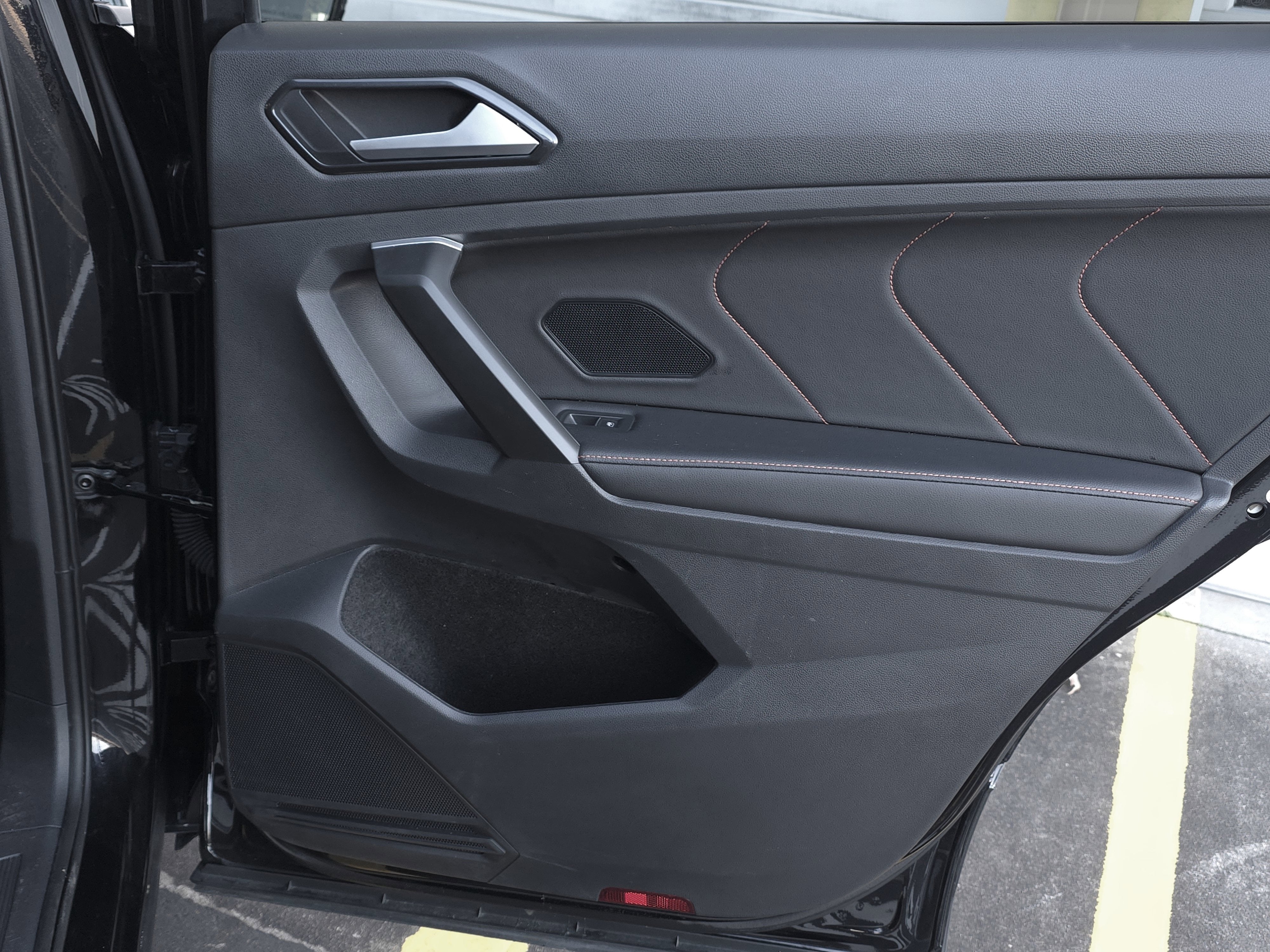 2024 Volkswagen Tiguan 2.0T Wolfsburg Edition