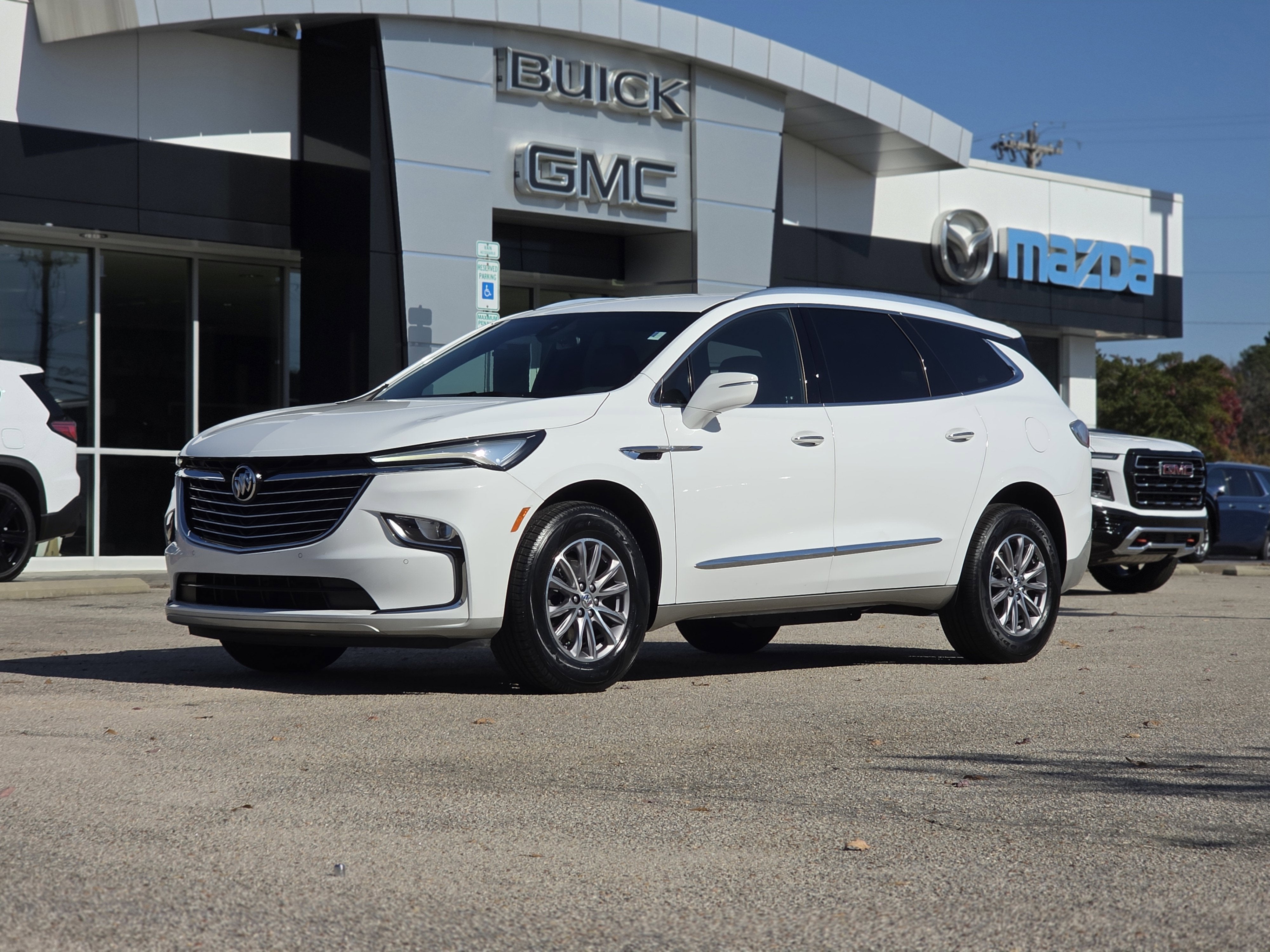 2023 Buick Enclave Essence