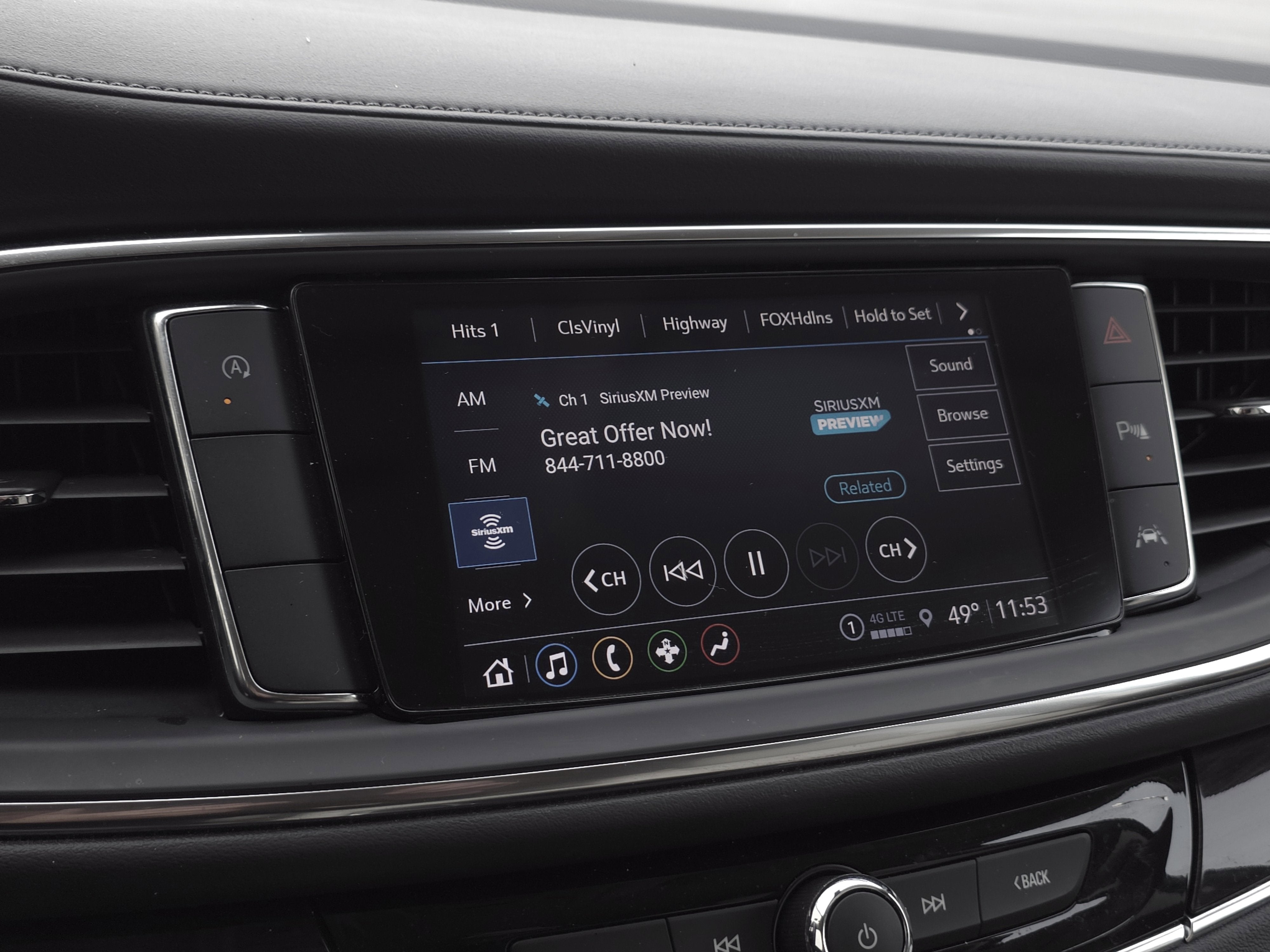 2023 Buick Enclave Essence