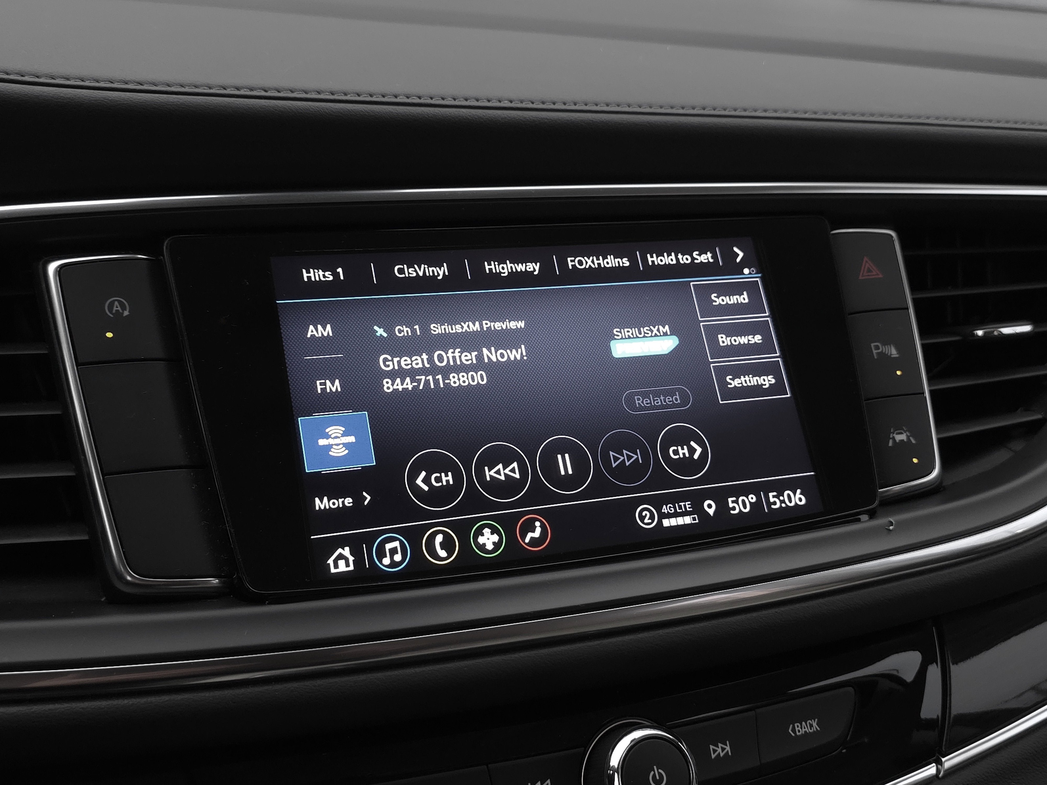 2023 Buick Enclave Essence