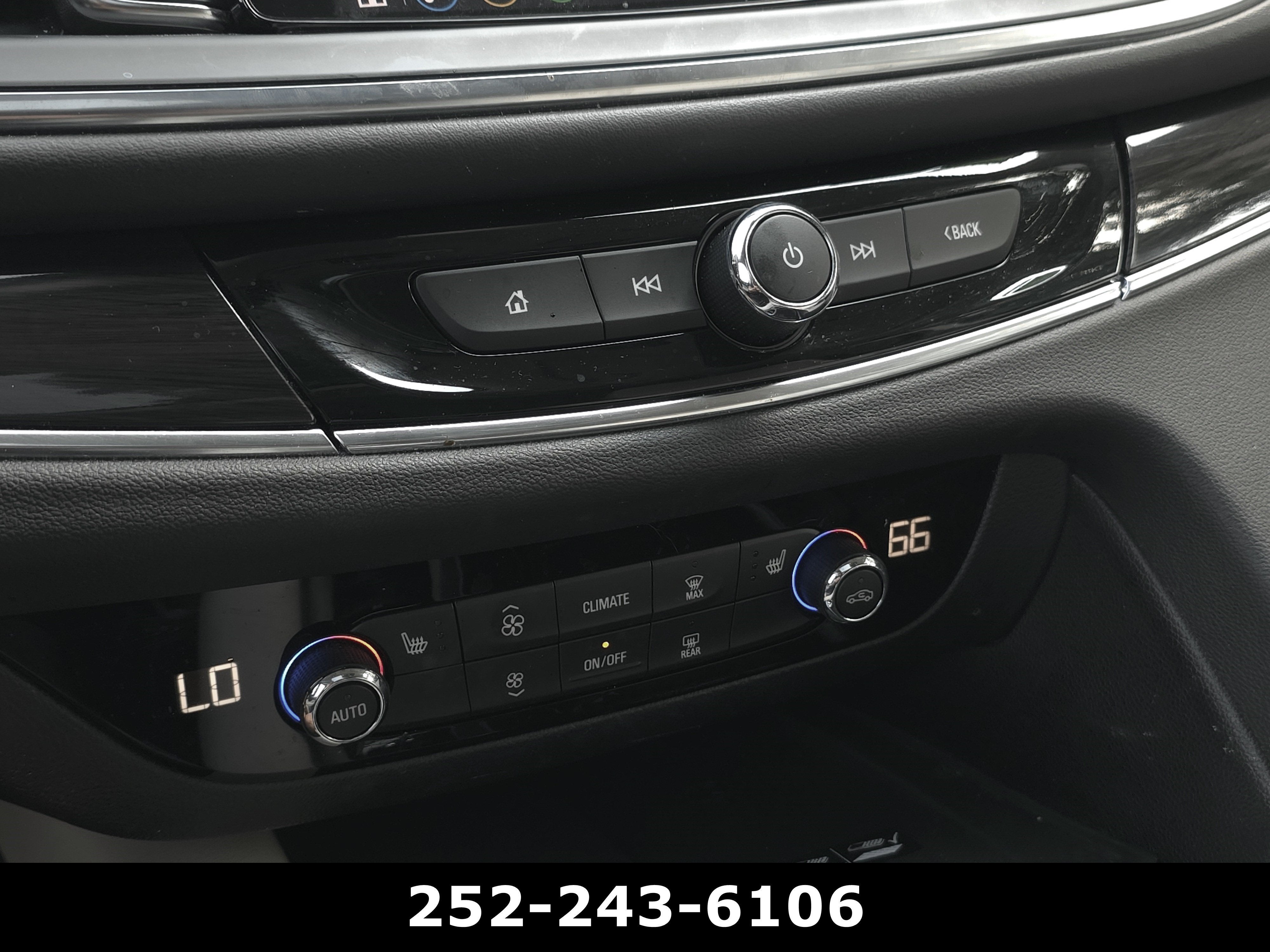 2023 Buick Enclave Essence