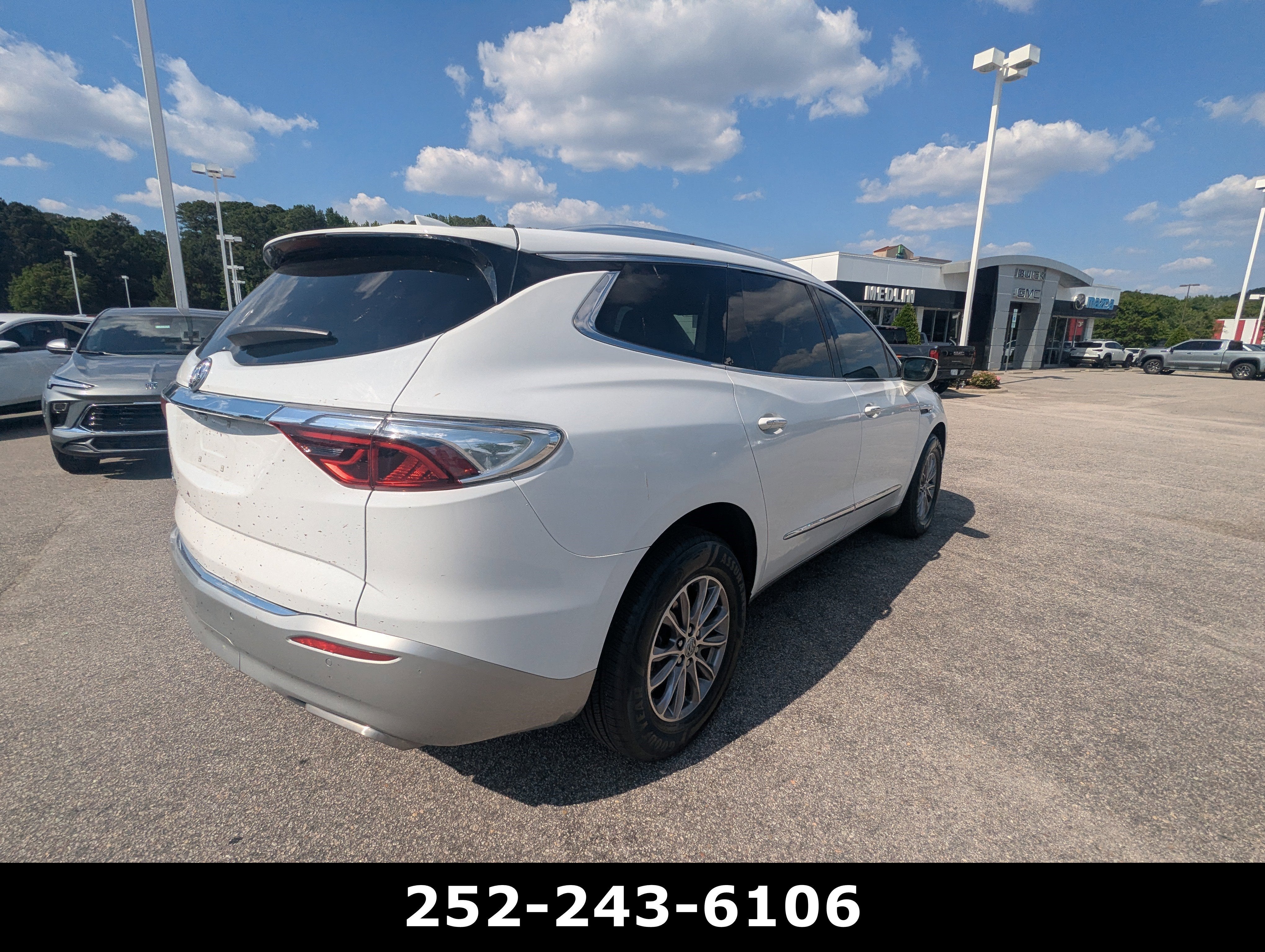 2023 Buick Enclave Essence