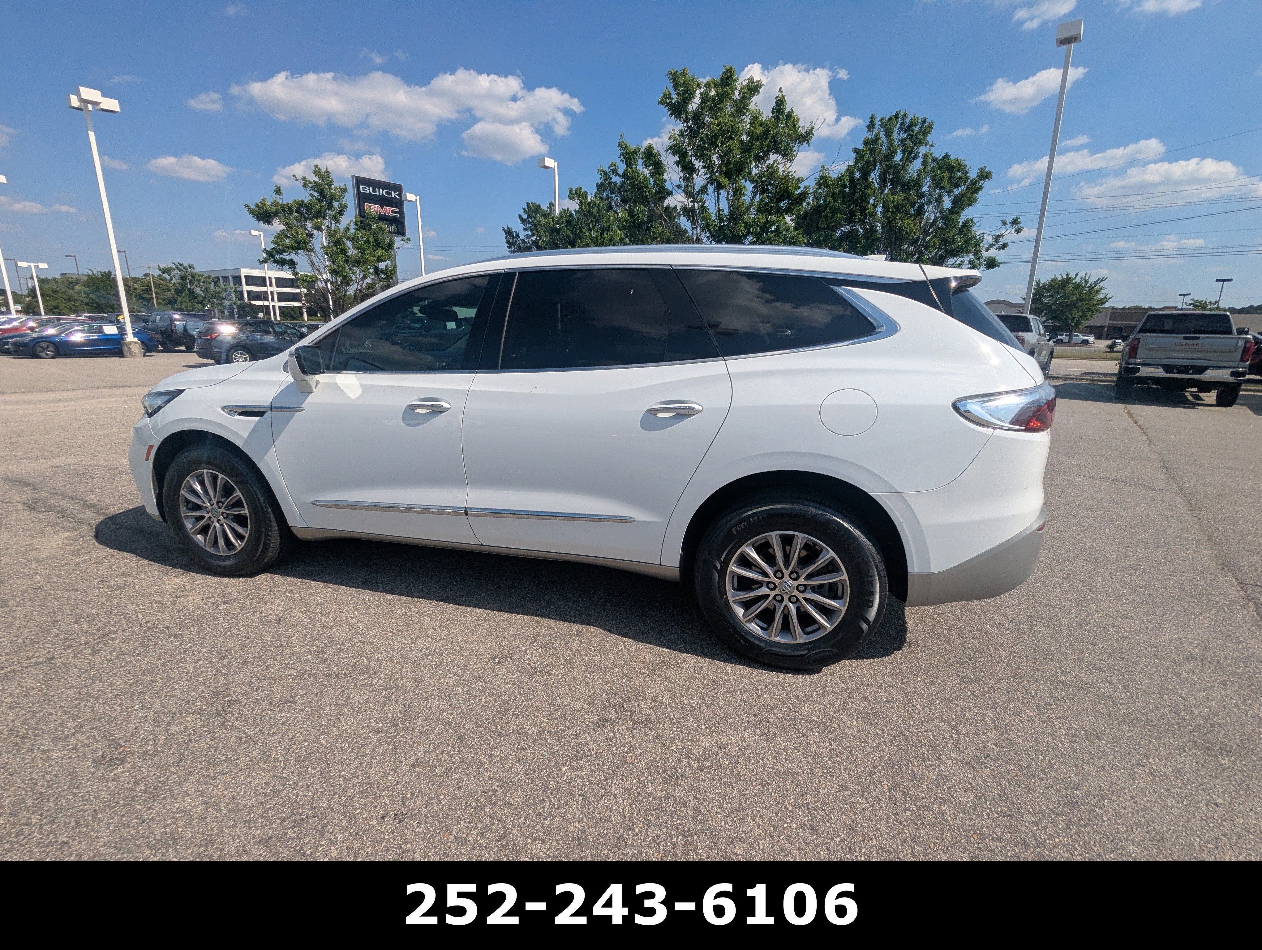 2023 Buick Enclave Essence