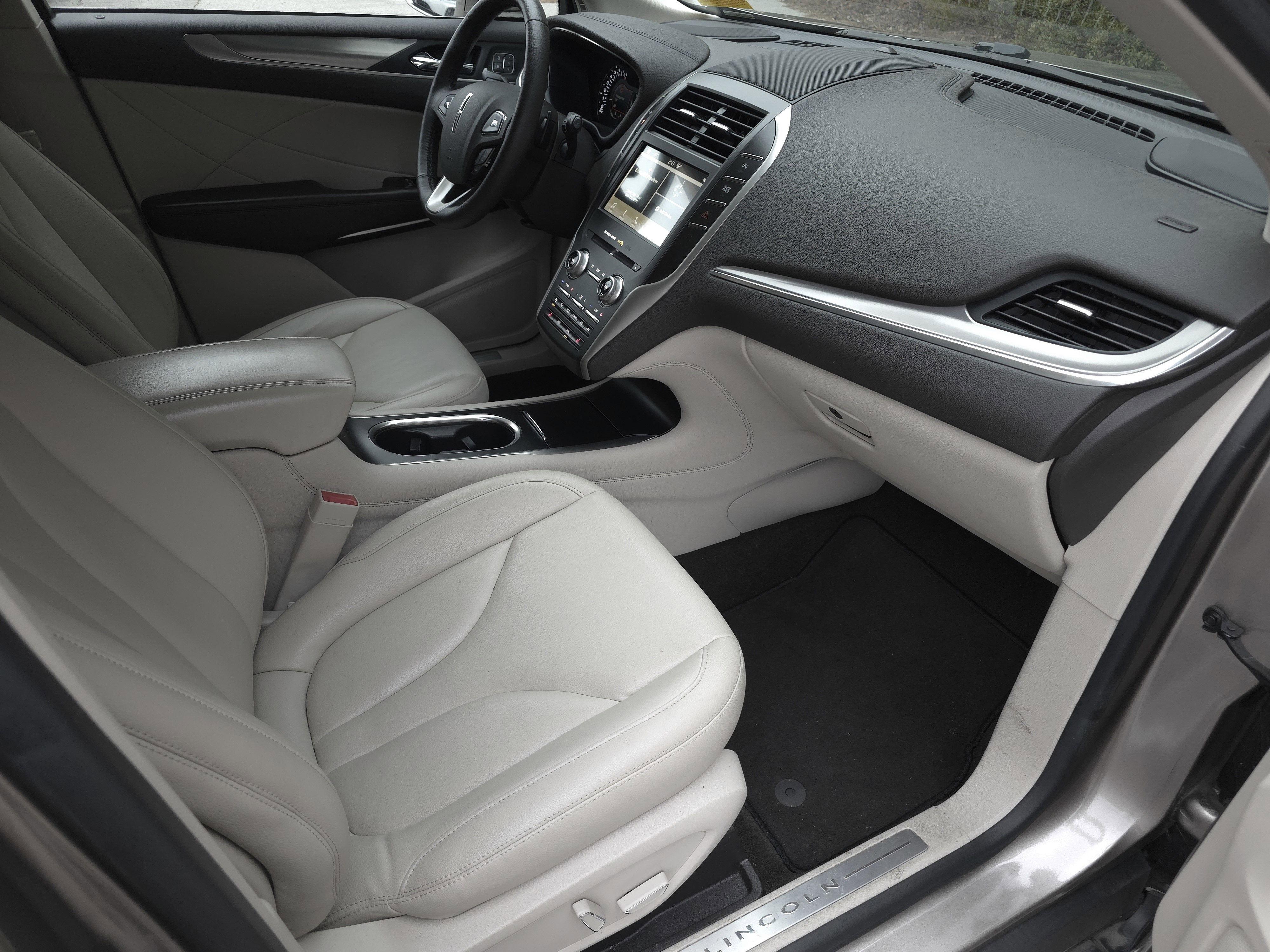 2019 Lincoln MKC Standard