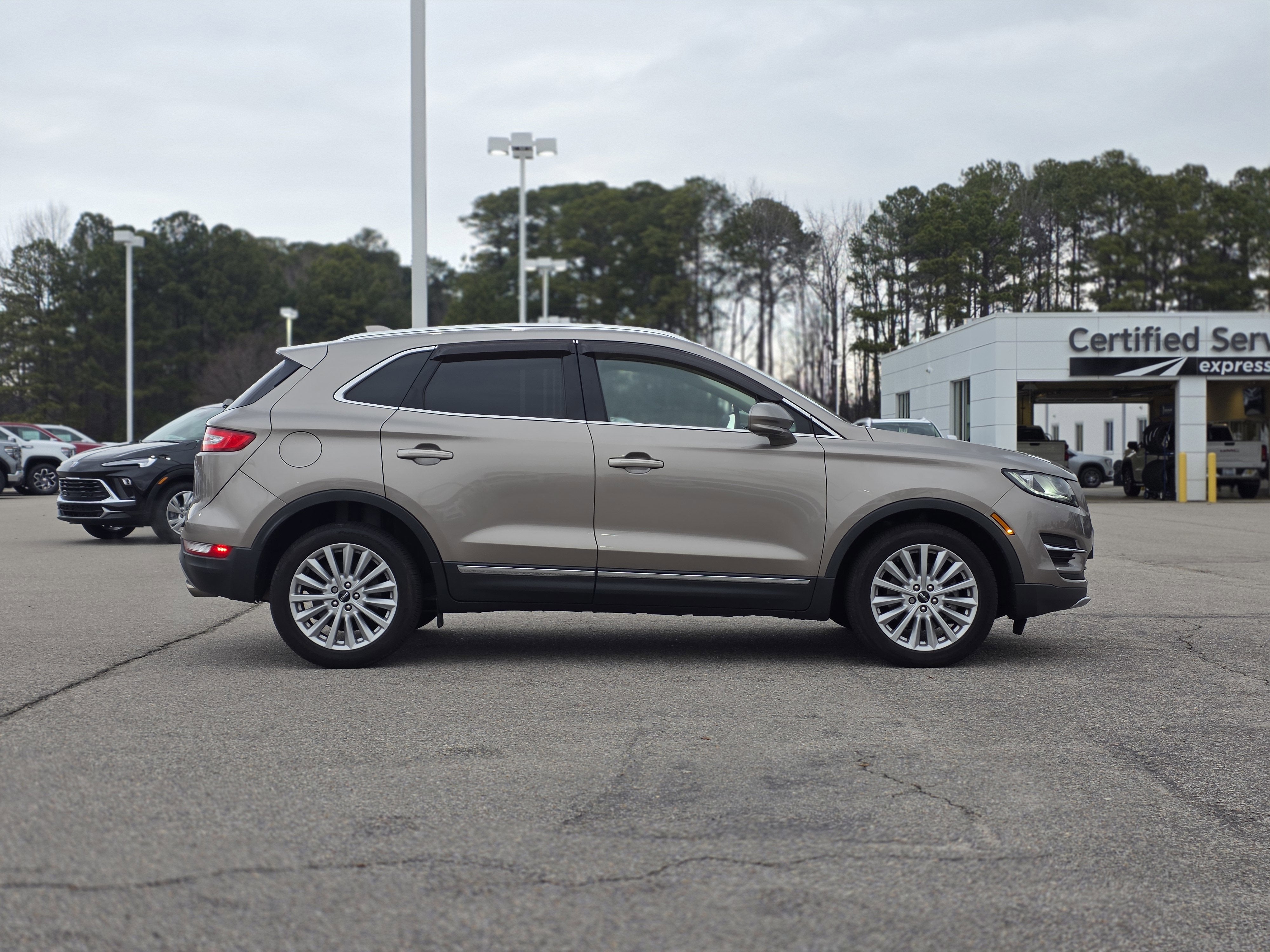 2019 Lincoln MKC Standard