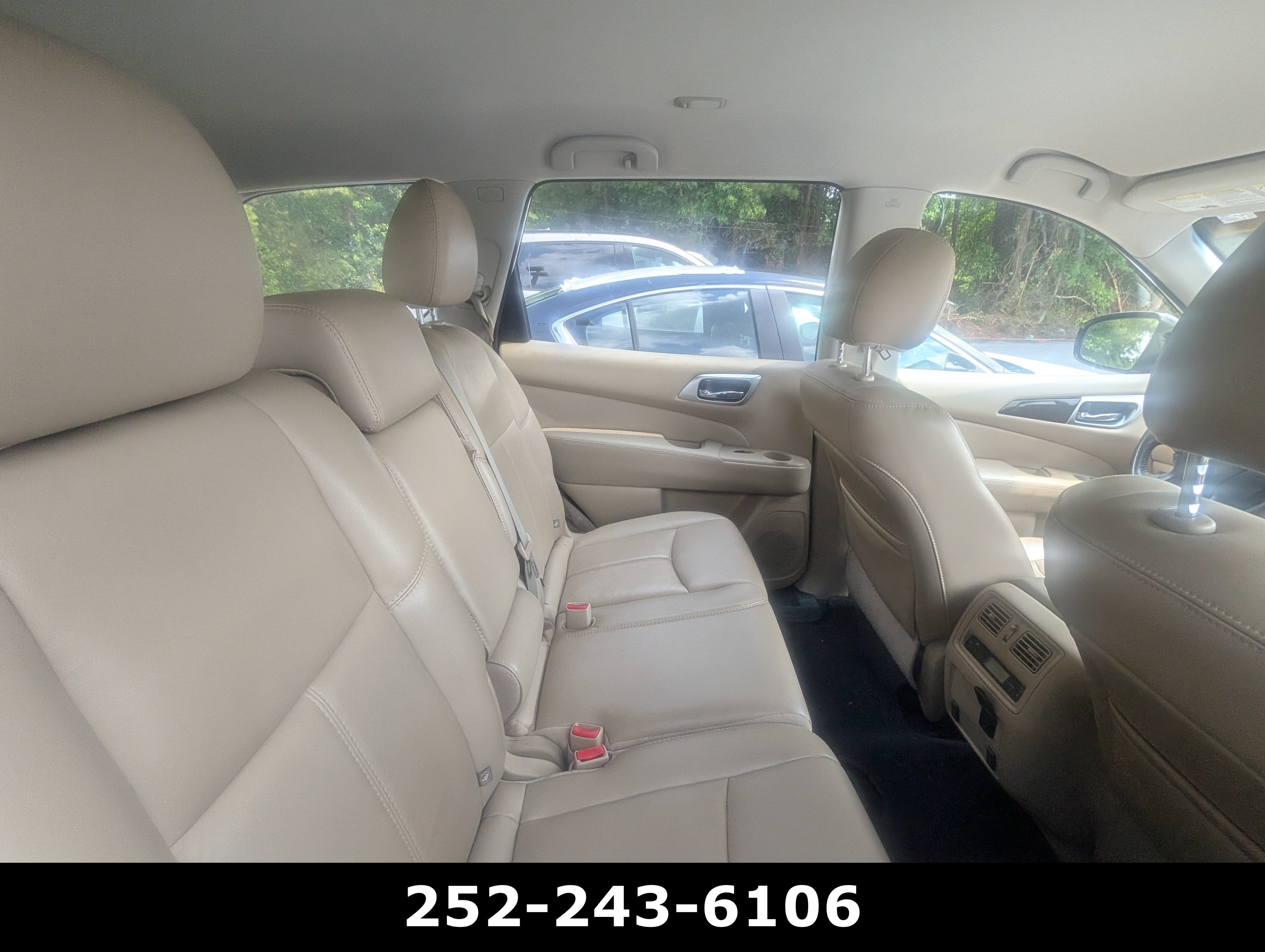 2016 Nissan Pathfinder SL