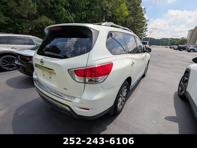 2016 Nissan Pathfinder SL