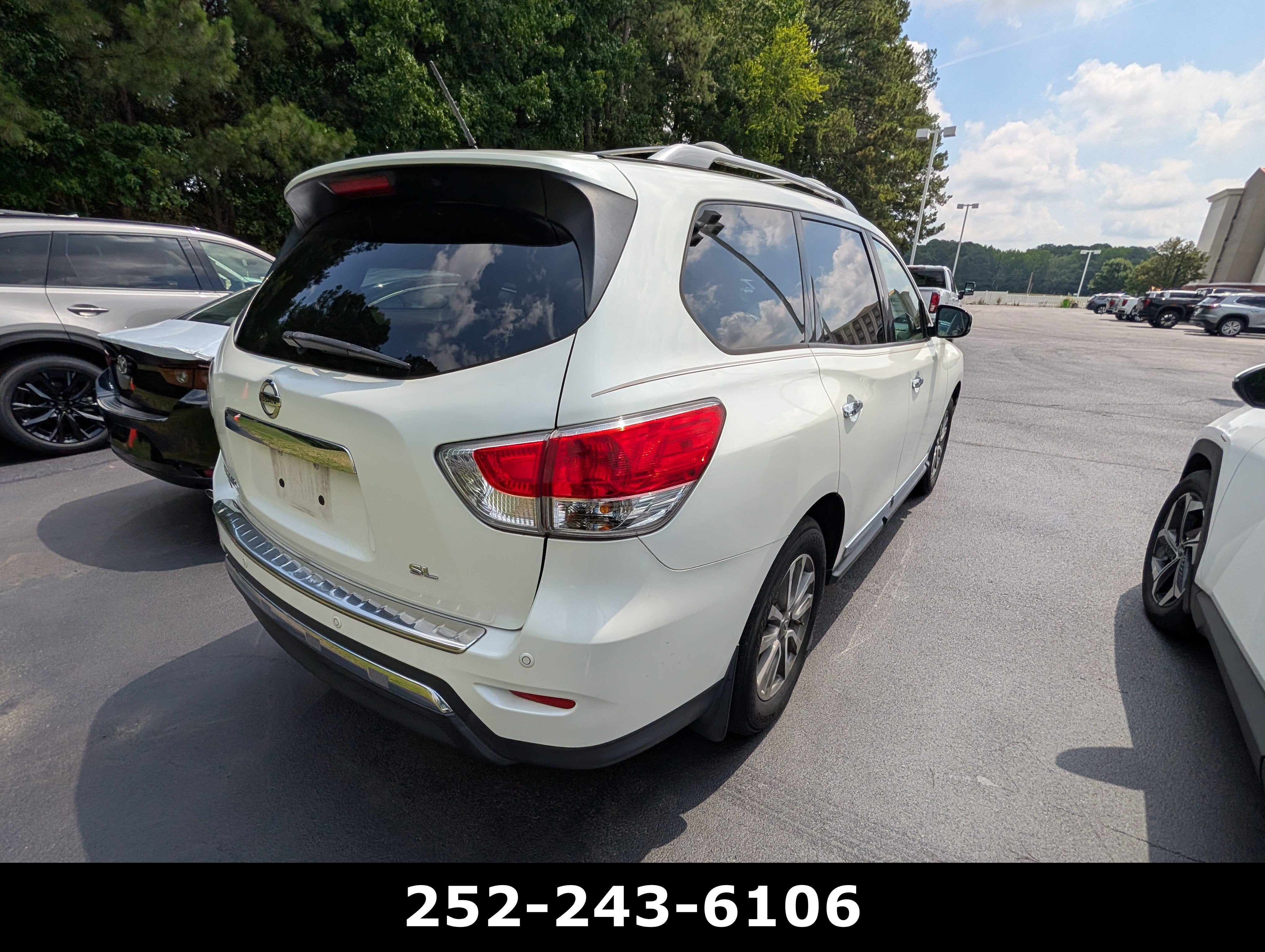 2016 Nissan Pathfinder SL
