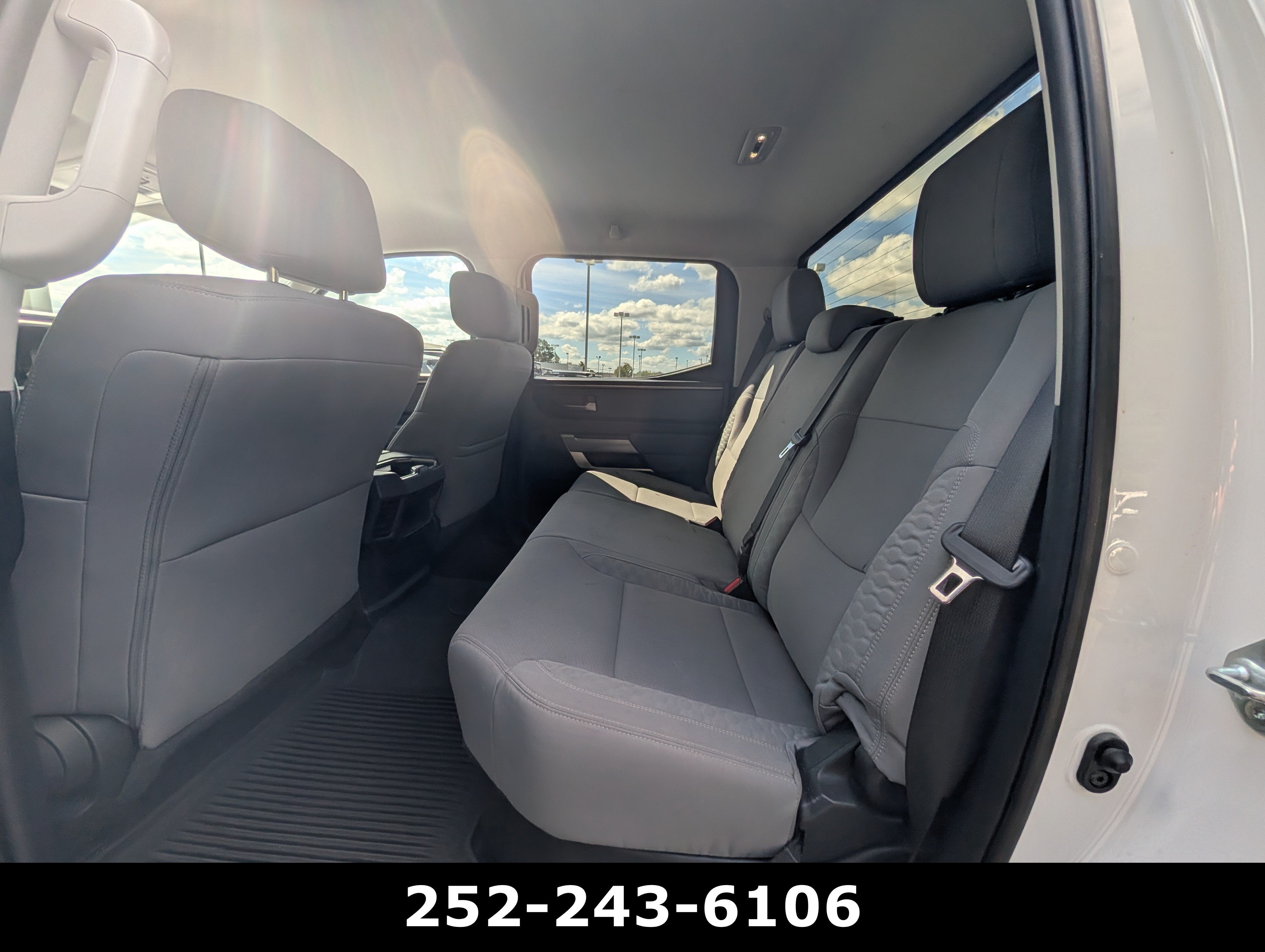 2022 Toyota Tundra 4WD SR5
