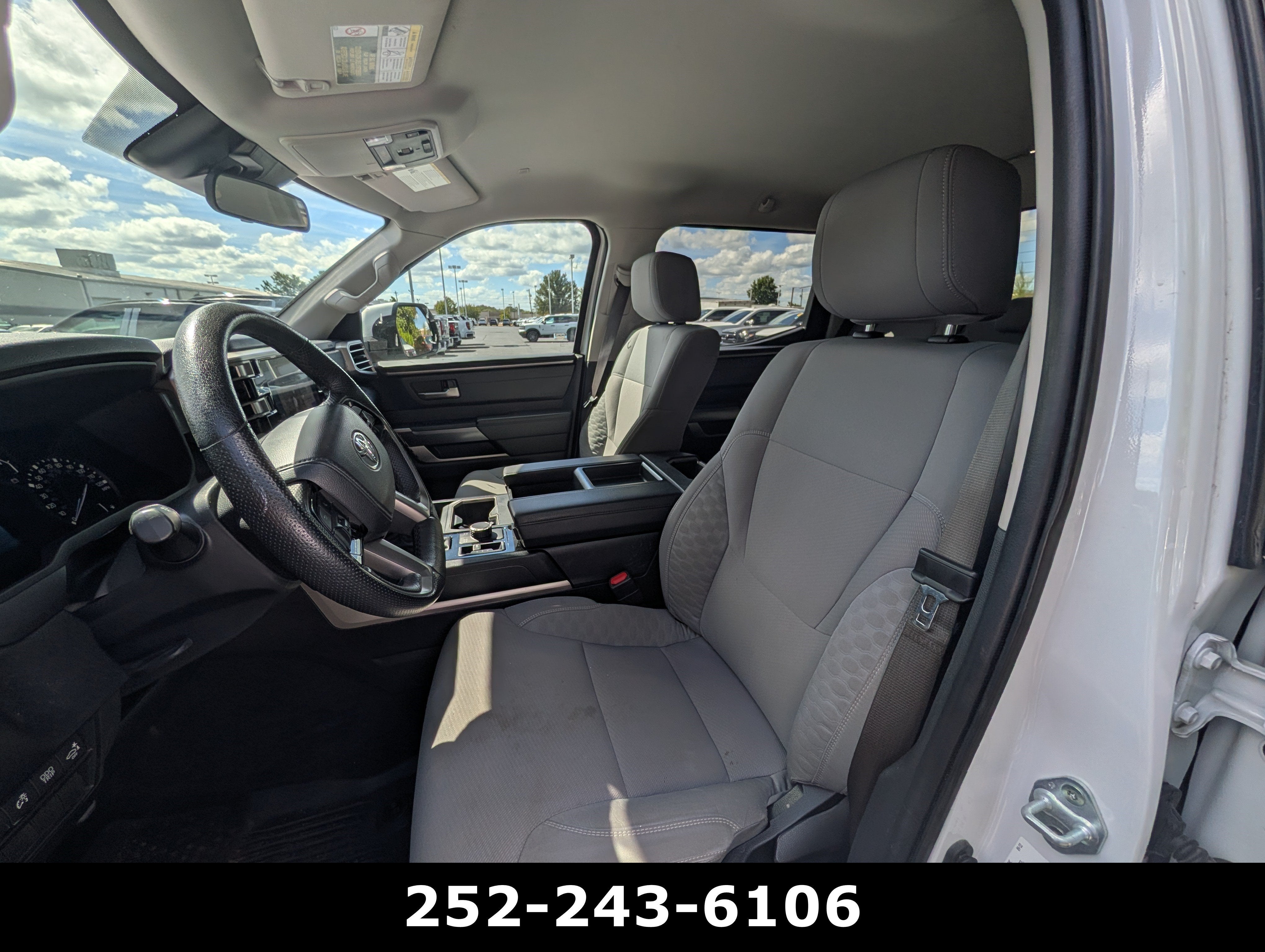 2022 Toyota Tundra 4WD SR5
