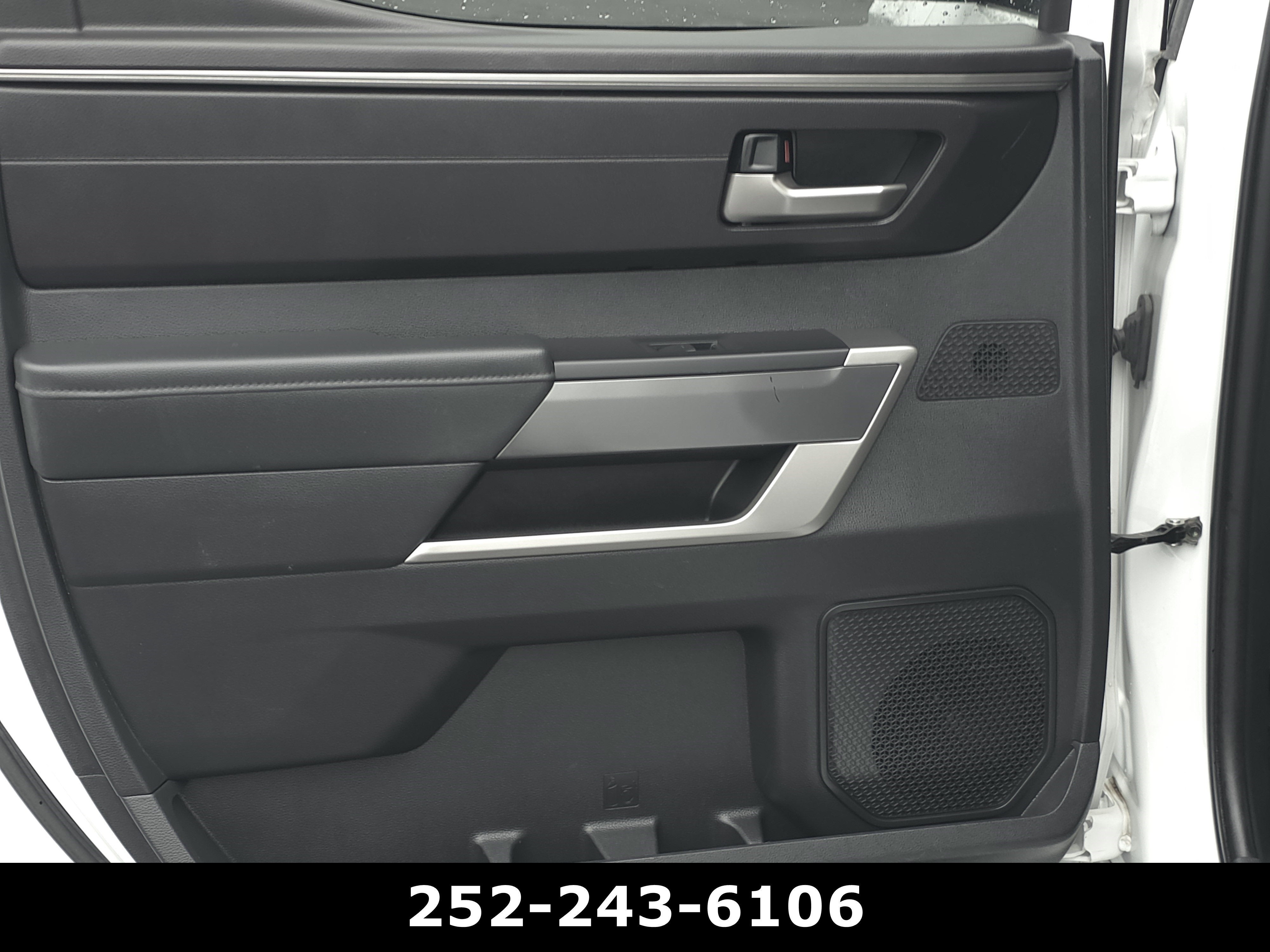 2022 Toyota Tundra 4WD SR5