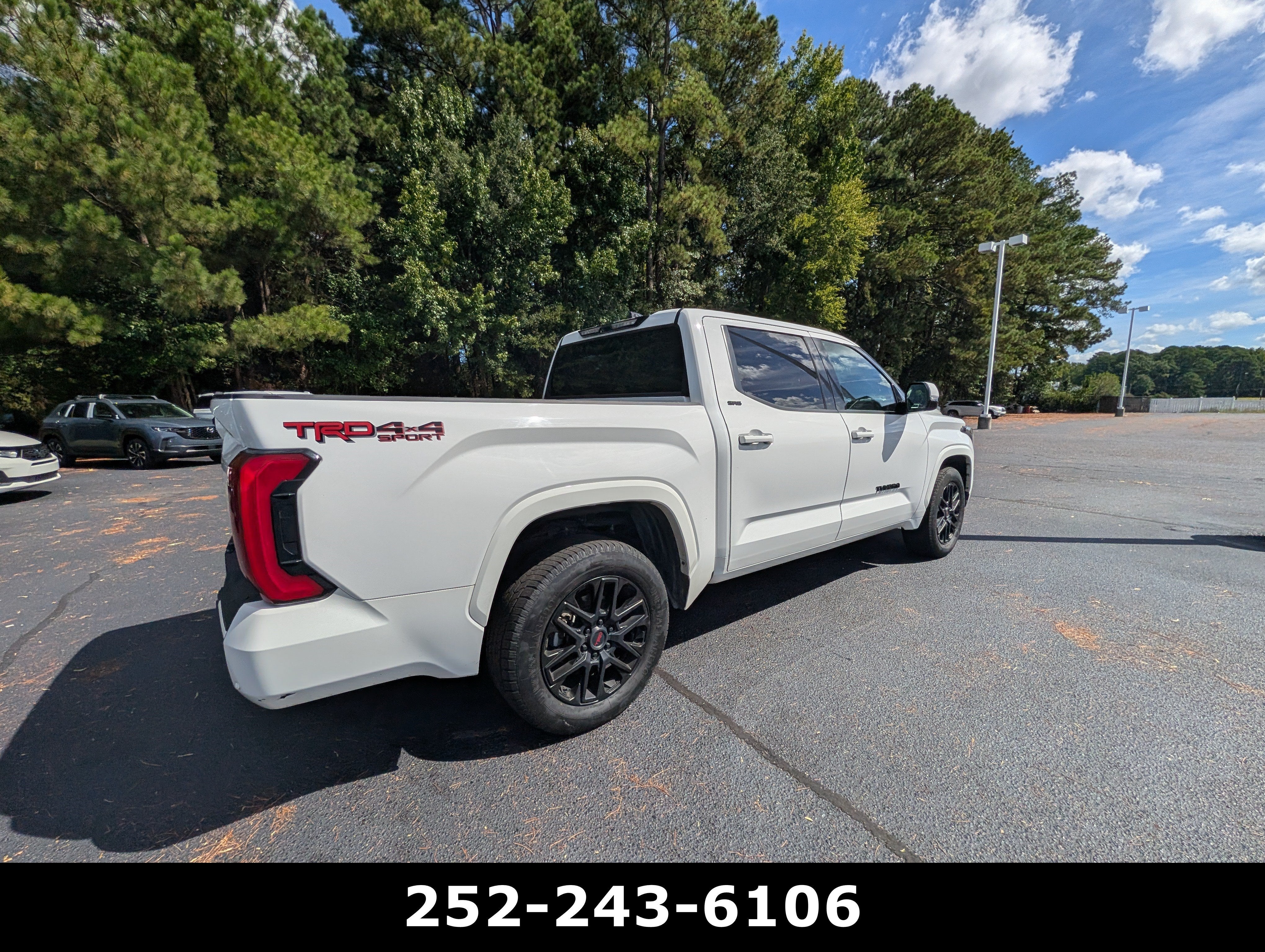 2022 Toyota Tundra 4WD SR5